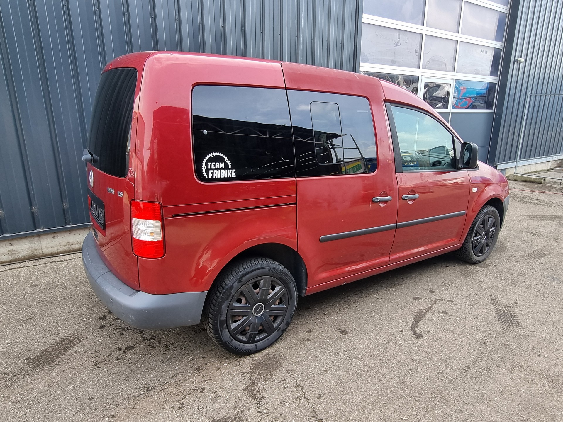 VW Caddy Life 1.6-image-3