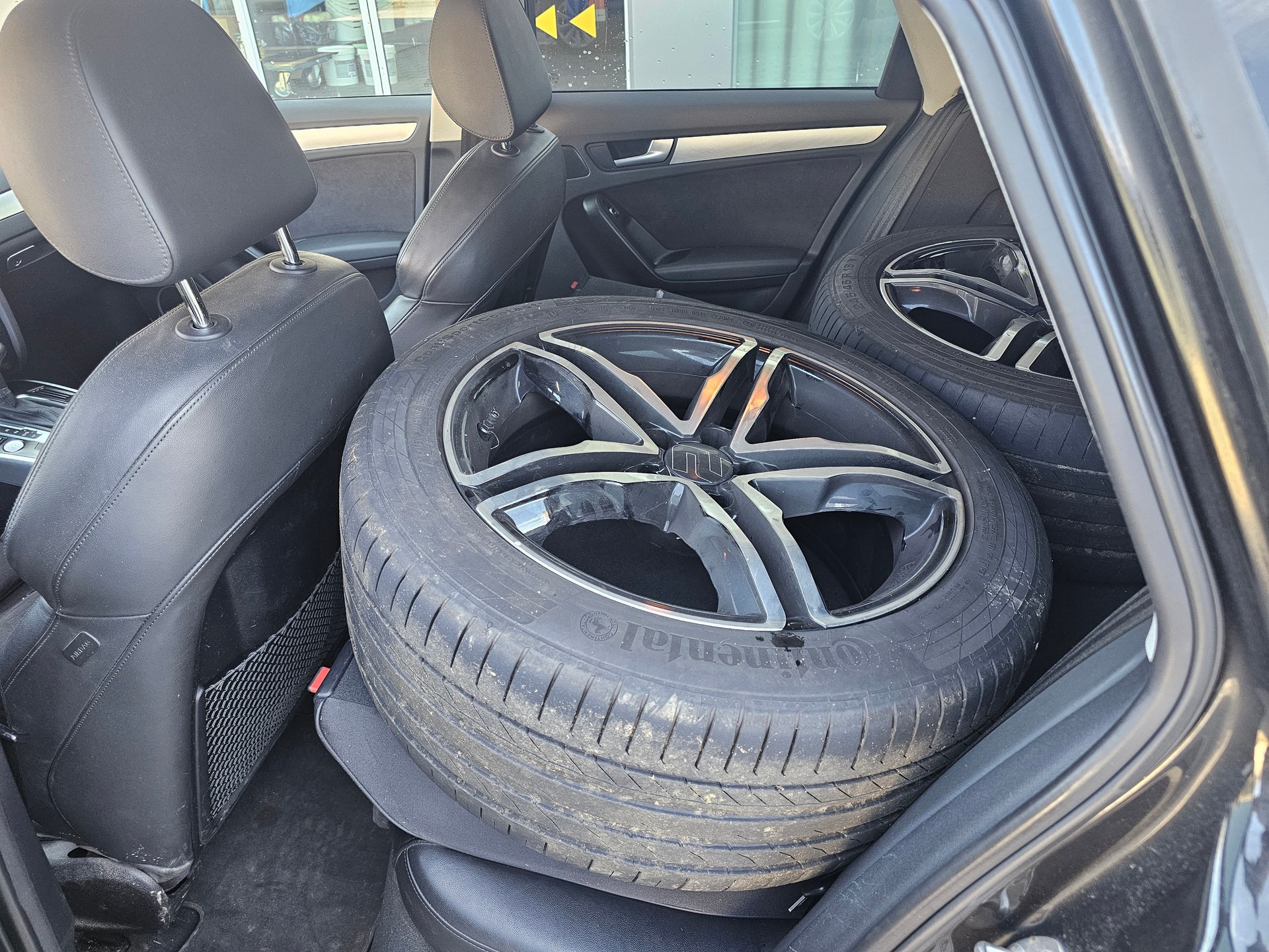 AUDI A4 allroad 3.0 TDI quattro S-tronic-image-13