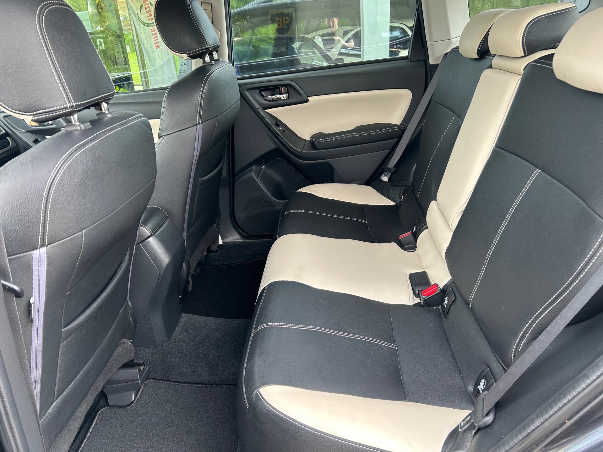 SUBARU Forester 2.0i Swiss-image-12