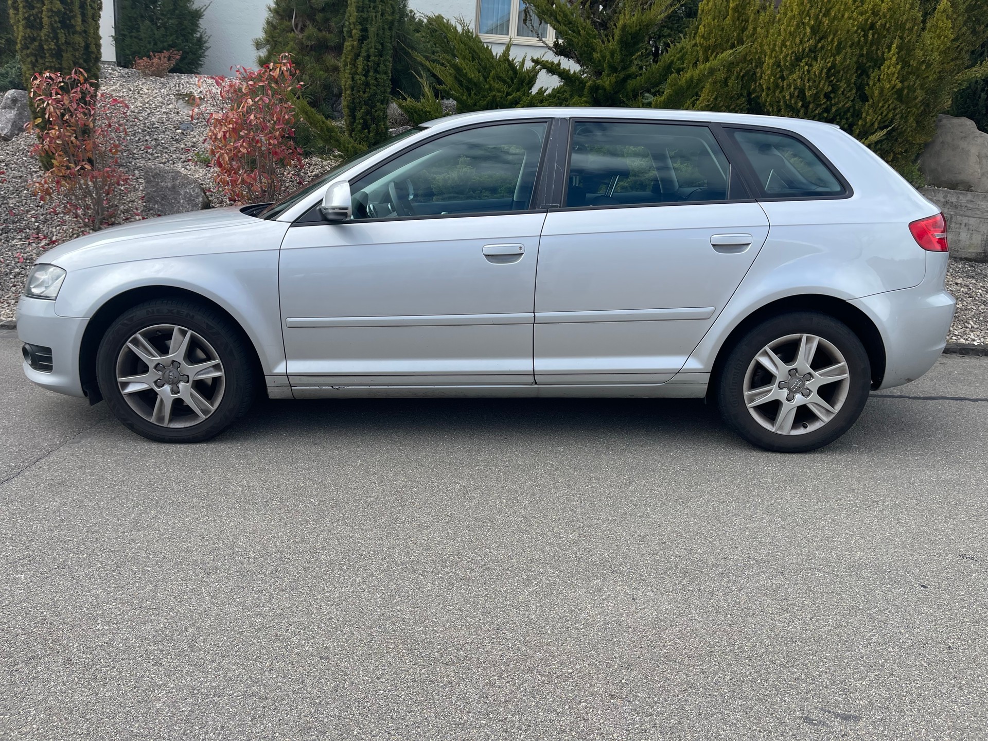 AUDI A3 Sportback 1.8 TFSI Ambition-image-1