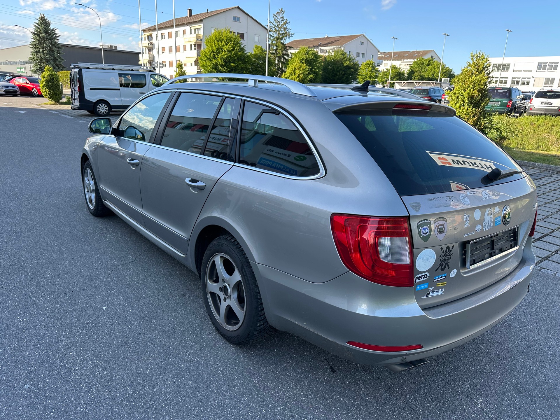 SKODA Superb Combi 2.0 TDi Elegance 4x4 DSG-image-5