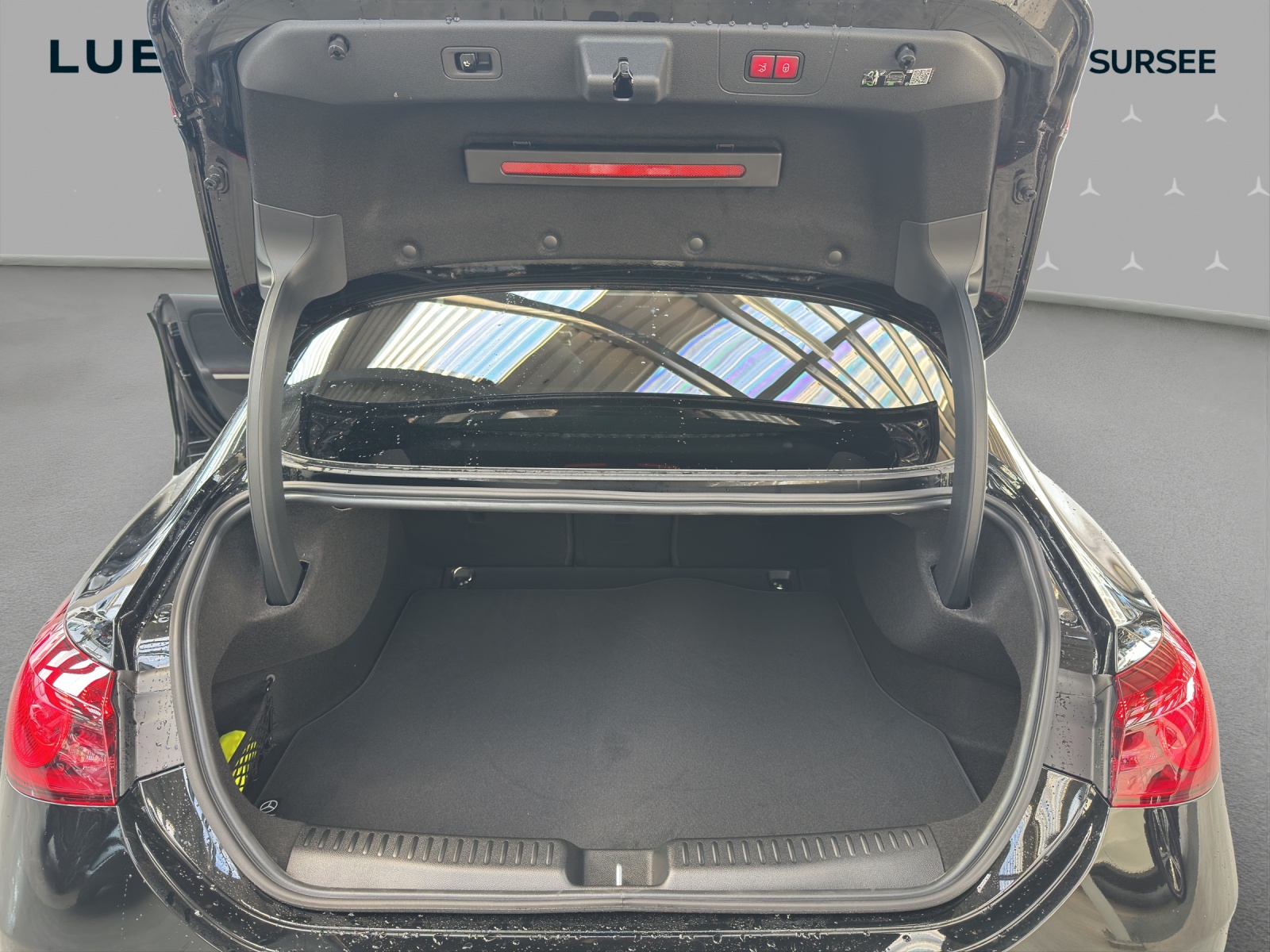 MERCEDES-BENZ CLA 220 8G-DCT 4Matic-image-14