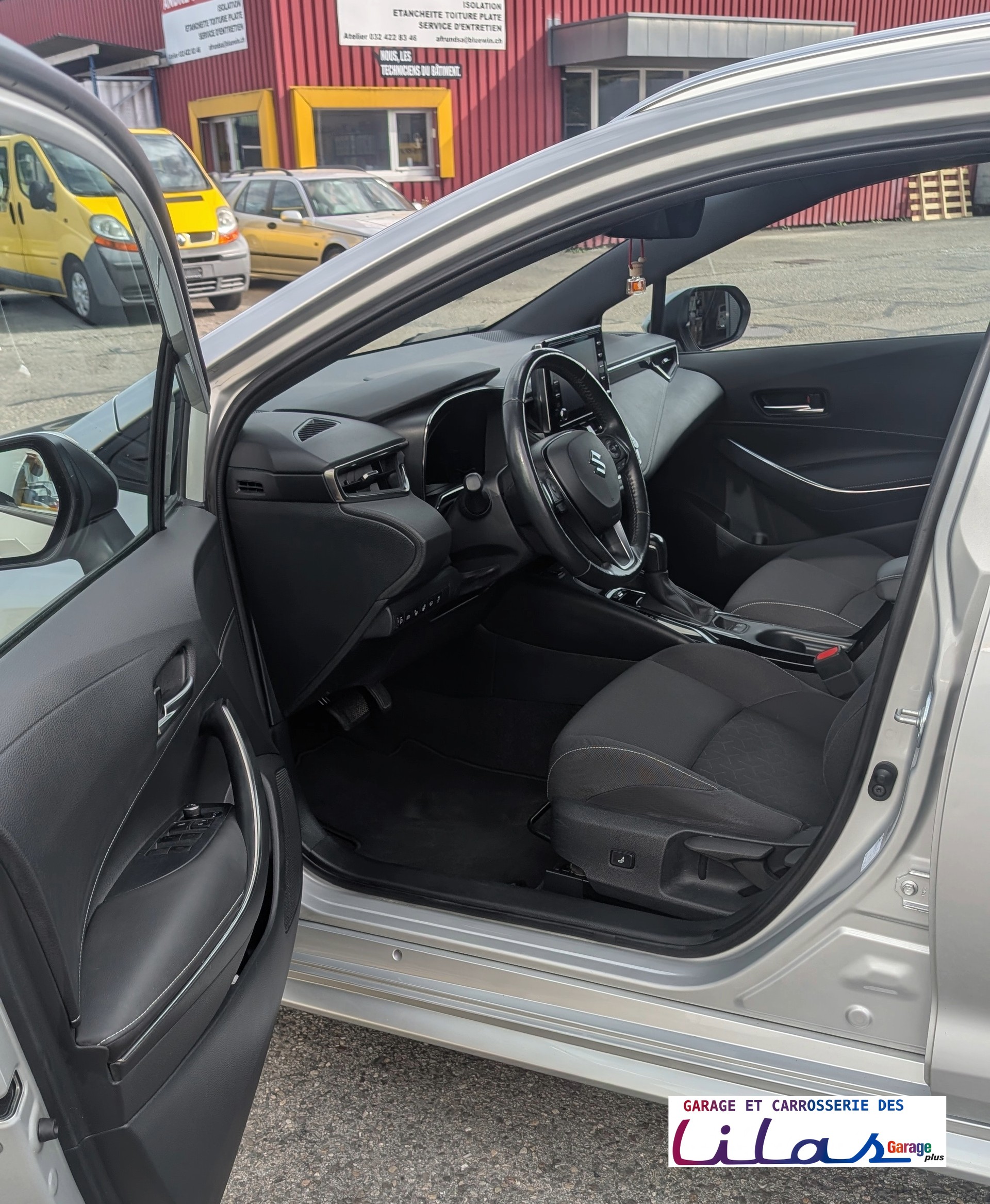 SUZUKI Swace 1.8 Hybrid Compact+ E-CVT-image-13