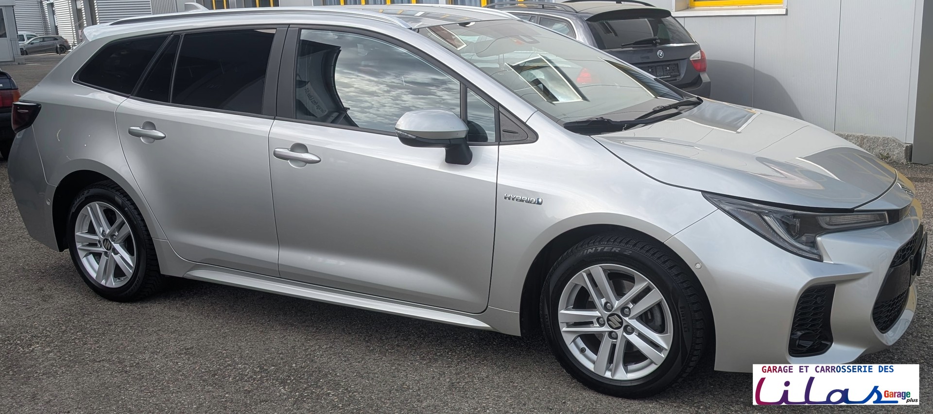 SUZUKI Swace 1.8 Hybrid Compact+ E-CVT-showroom-element-2