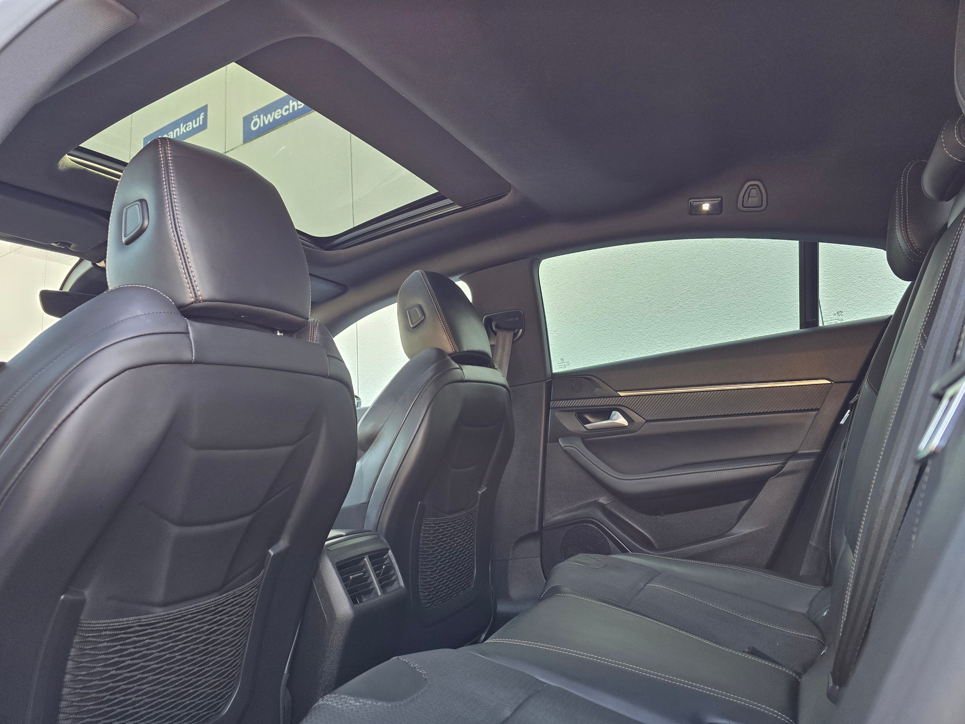 PEUGEOT 508 1.6 PureTech GT Line EAT8-image-18
