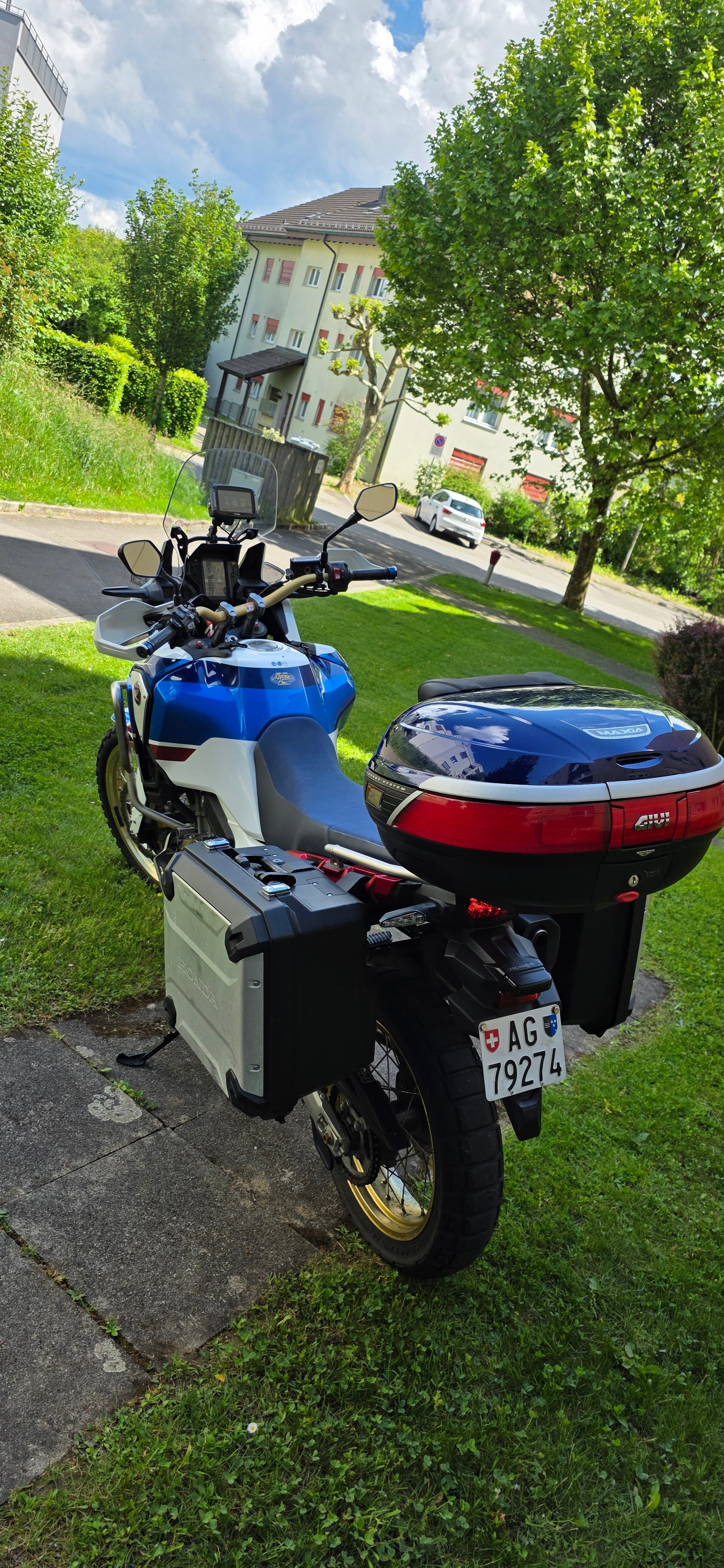 HONDA CRF 1000A Adventure Africa Twin-image-3