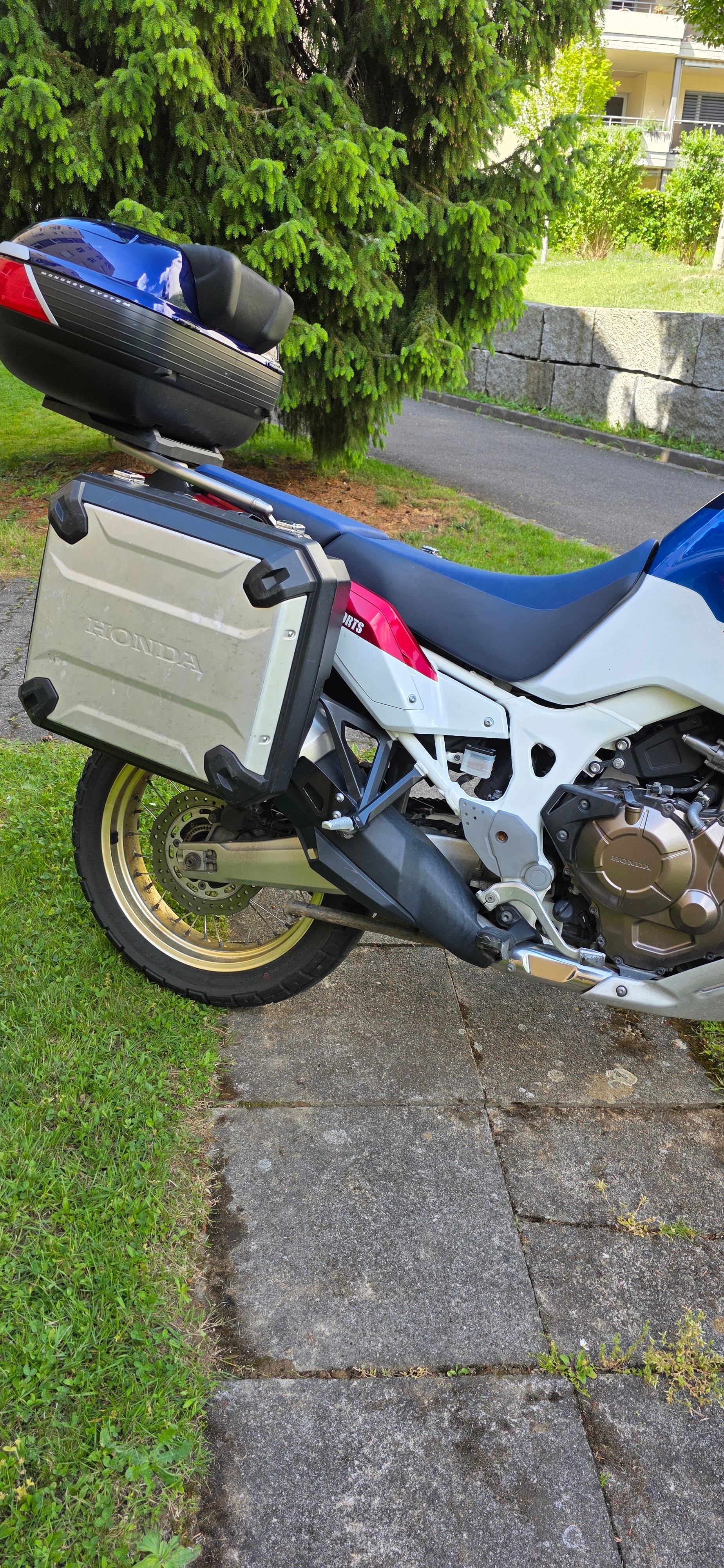 HONDA CRF 1000A Adventure Africa Twin-image-7
