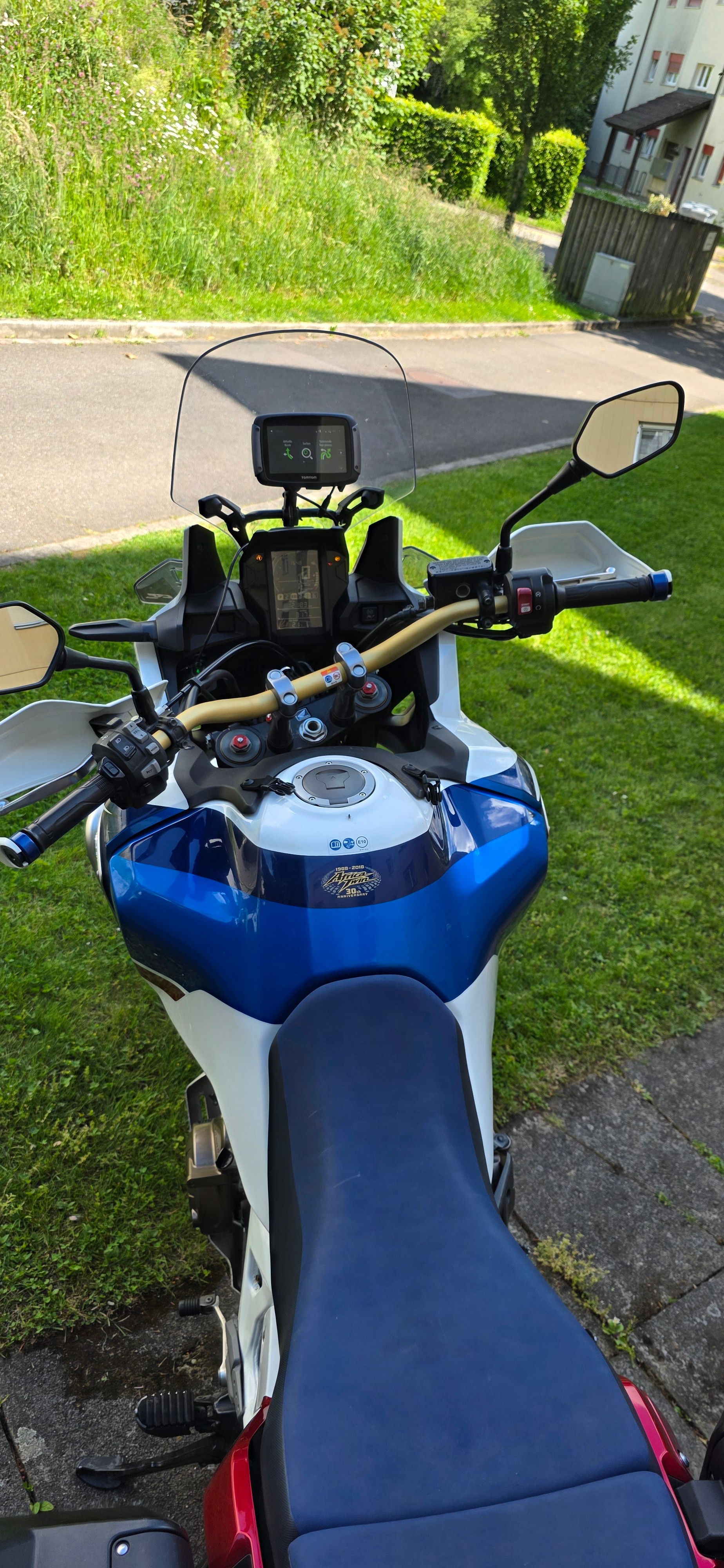 HONDA CRF 1000A Adventure Africa Twin-image-4