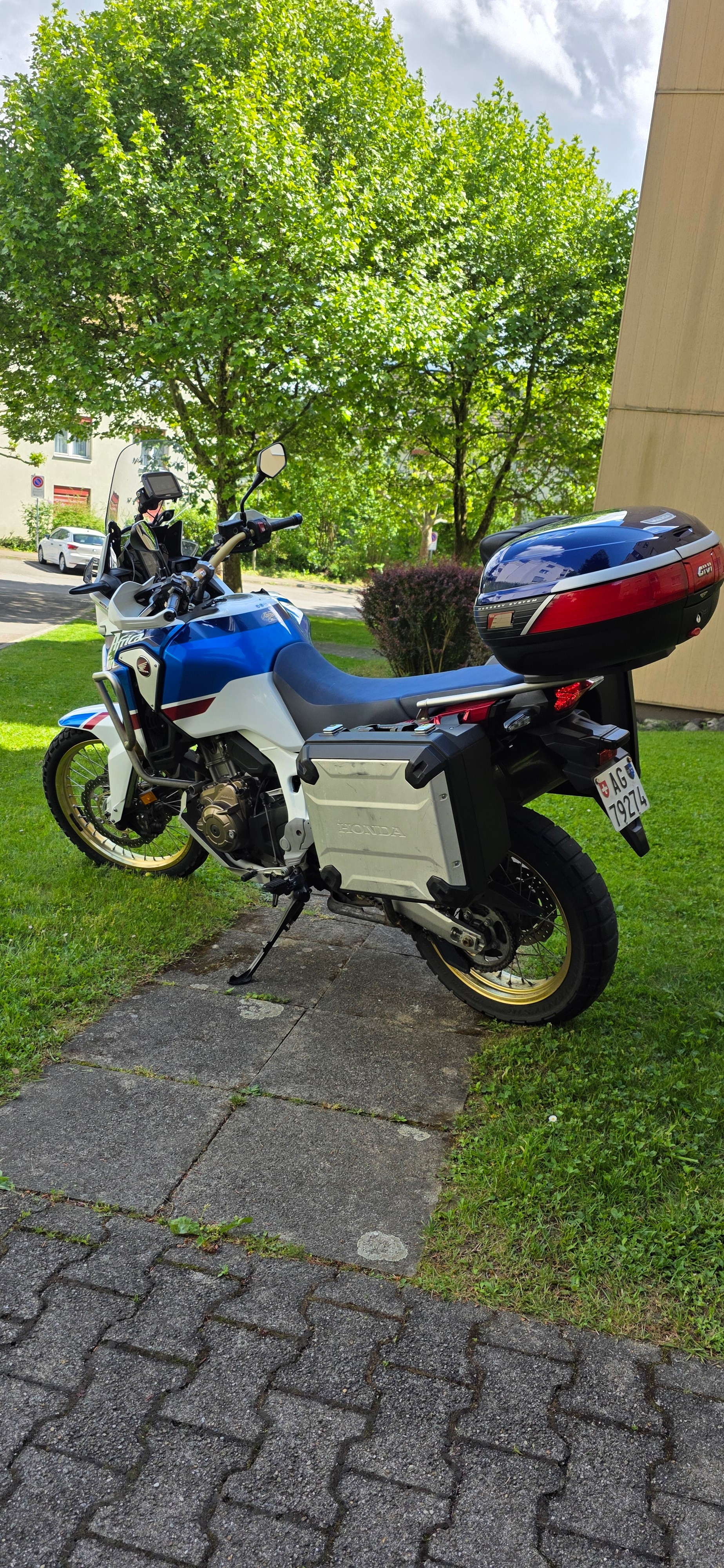 HONDA CRF 1000A Adventure Africa Twin-image-2