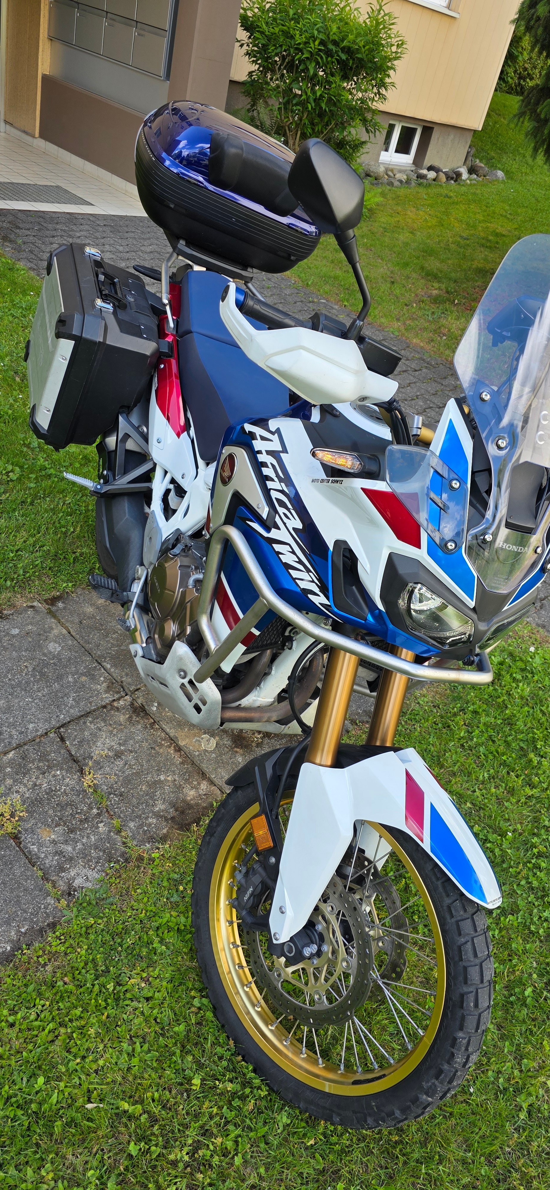 HONDA CRF 1000A Adventure Africa Twin-image-9