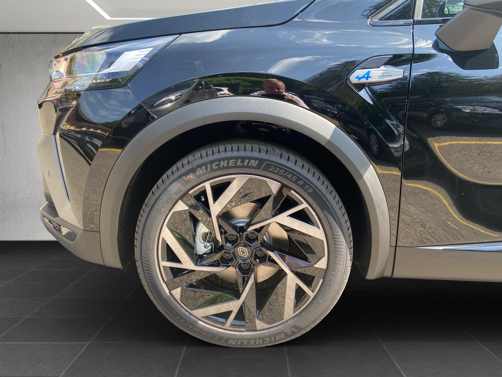 RENAULT Captur 1.8 E-Tech 160 Esprit Alpine DHT-image-6