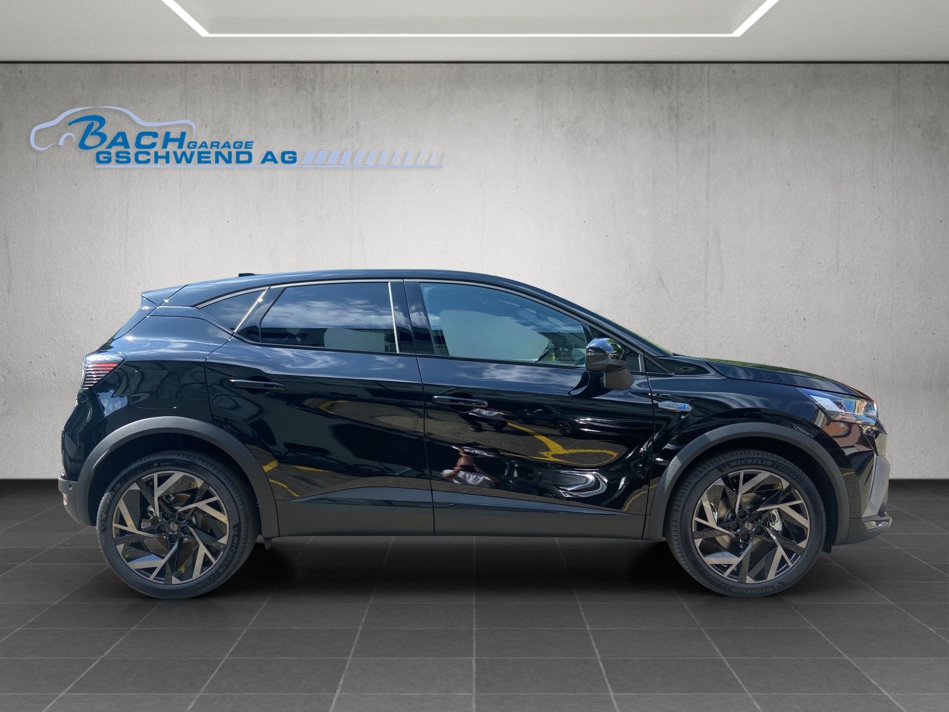 RENAULT Captur 1.8 E-Tech 160 Esprit Alpine DHT-showroom-element-2