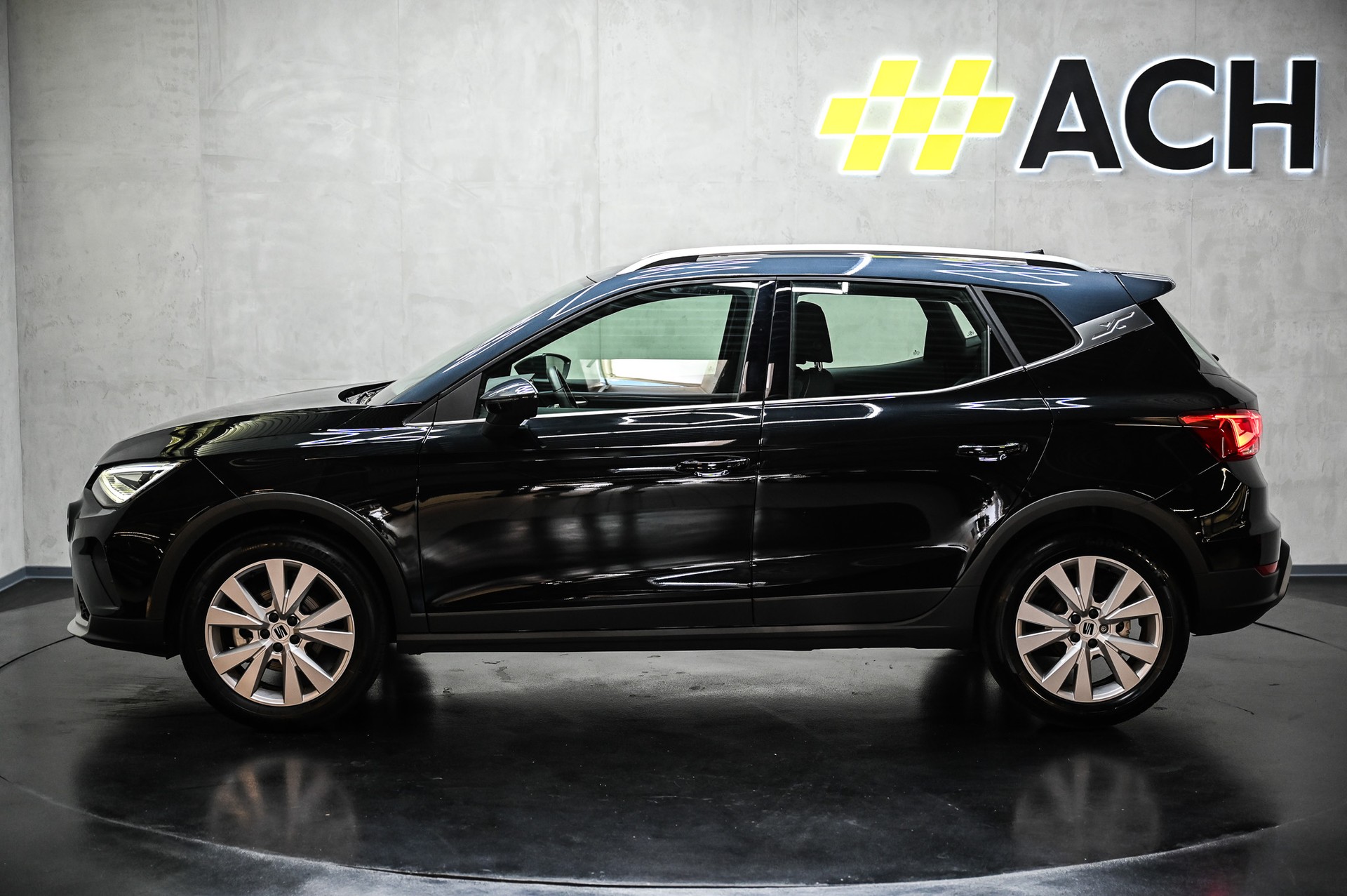 SEAT Arona 1.0 TSI 110 Style DSG-showroom-element-3