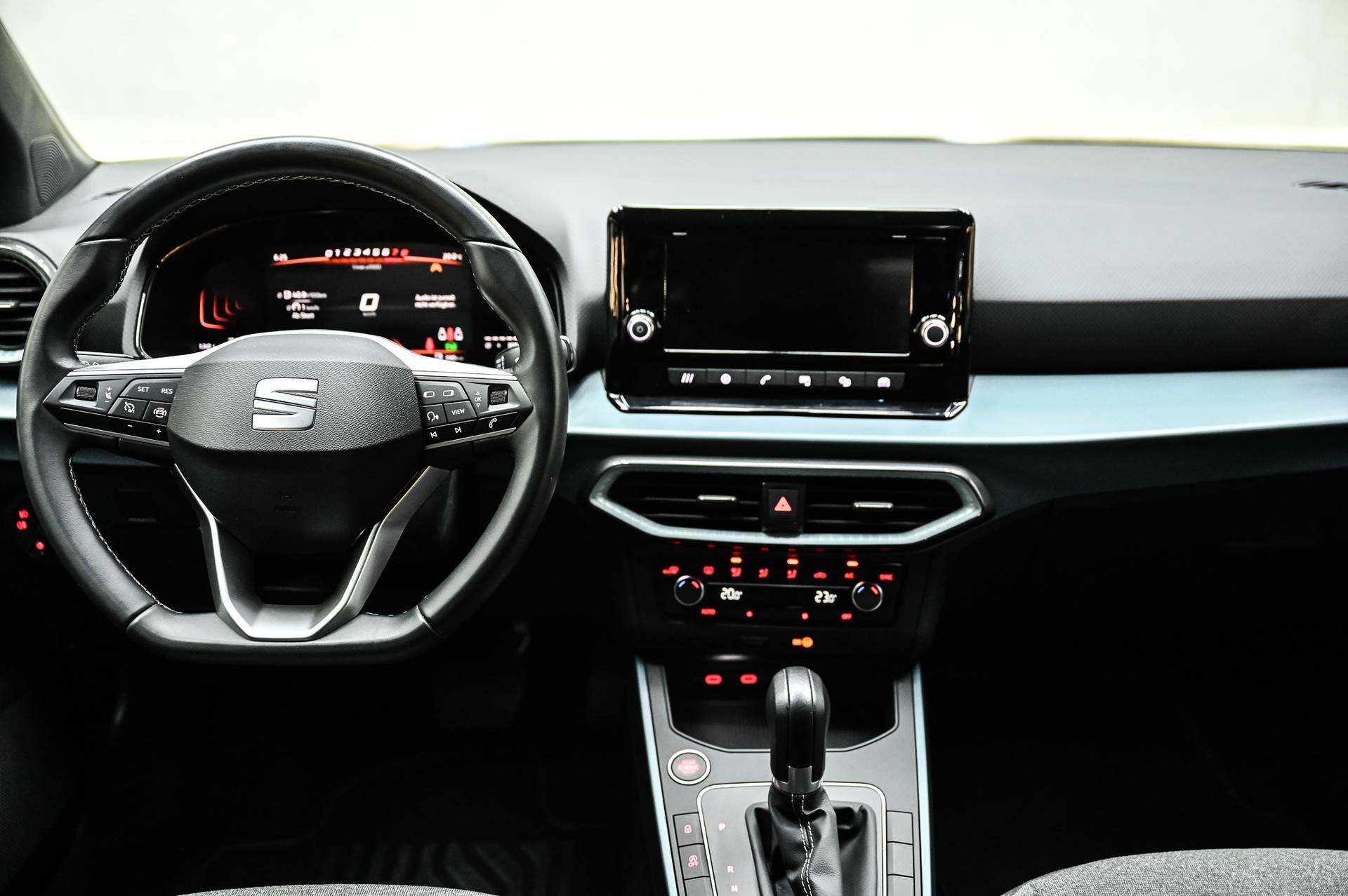 SEAT Arona 1.0 TSI 110 Style DSG-image-17