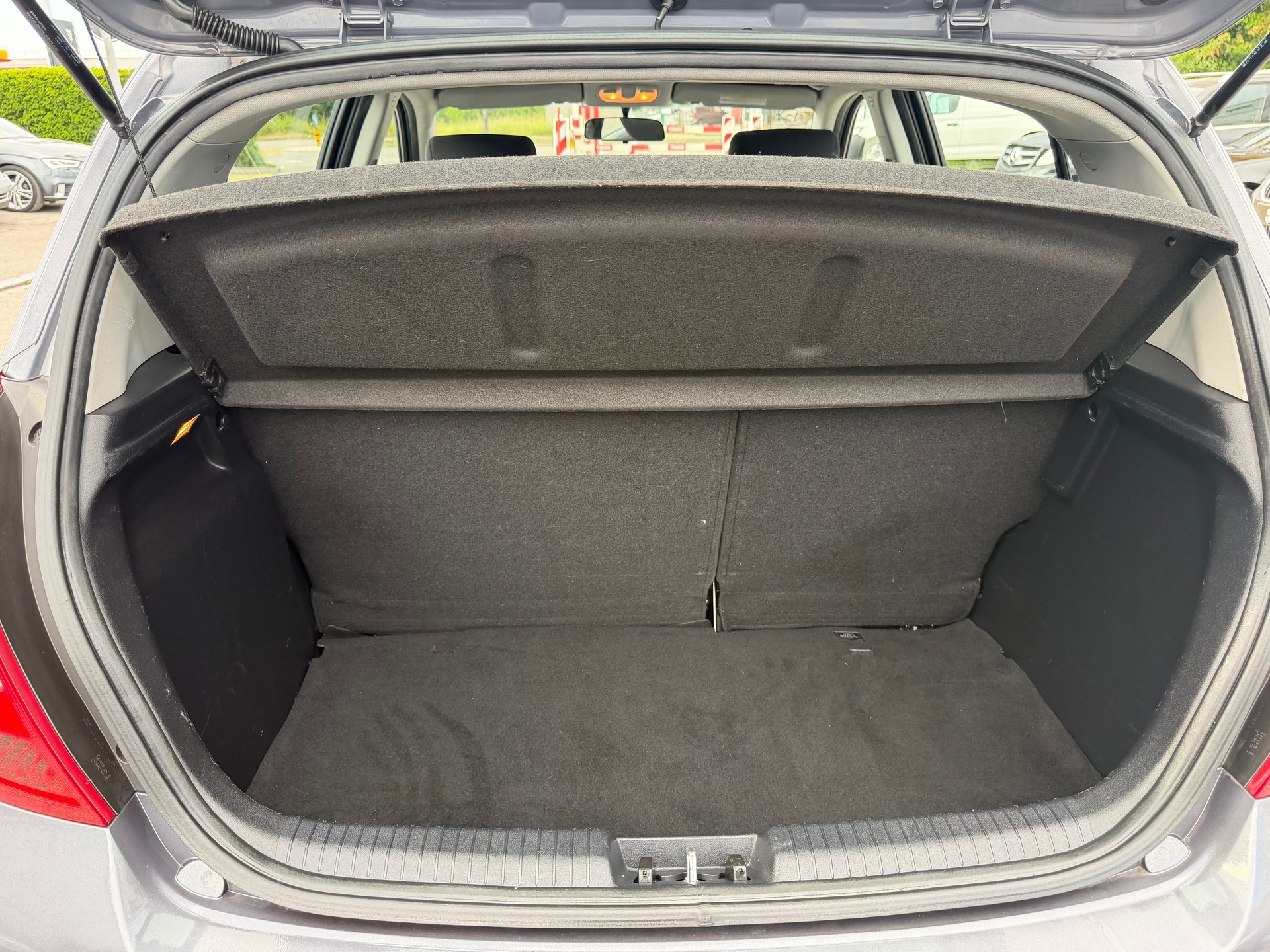 HYUNDAI i20 1.4 Style-image-10