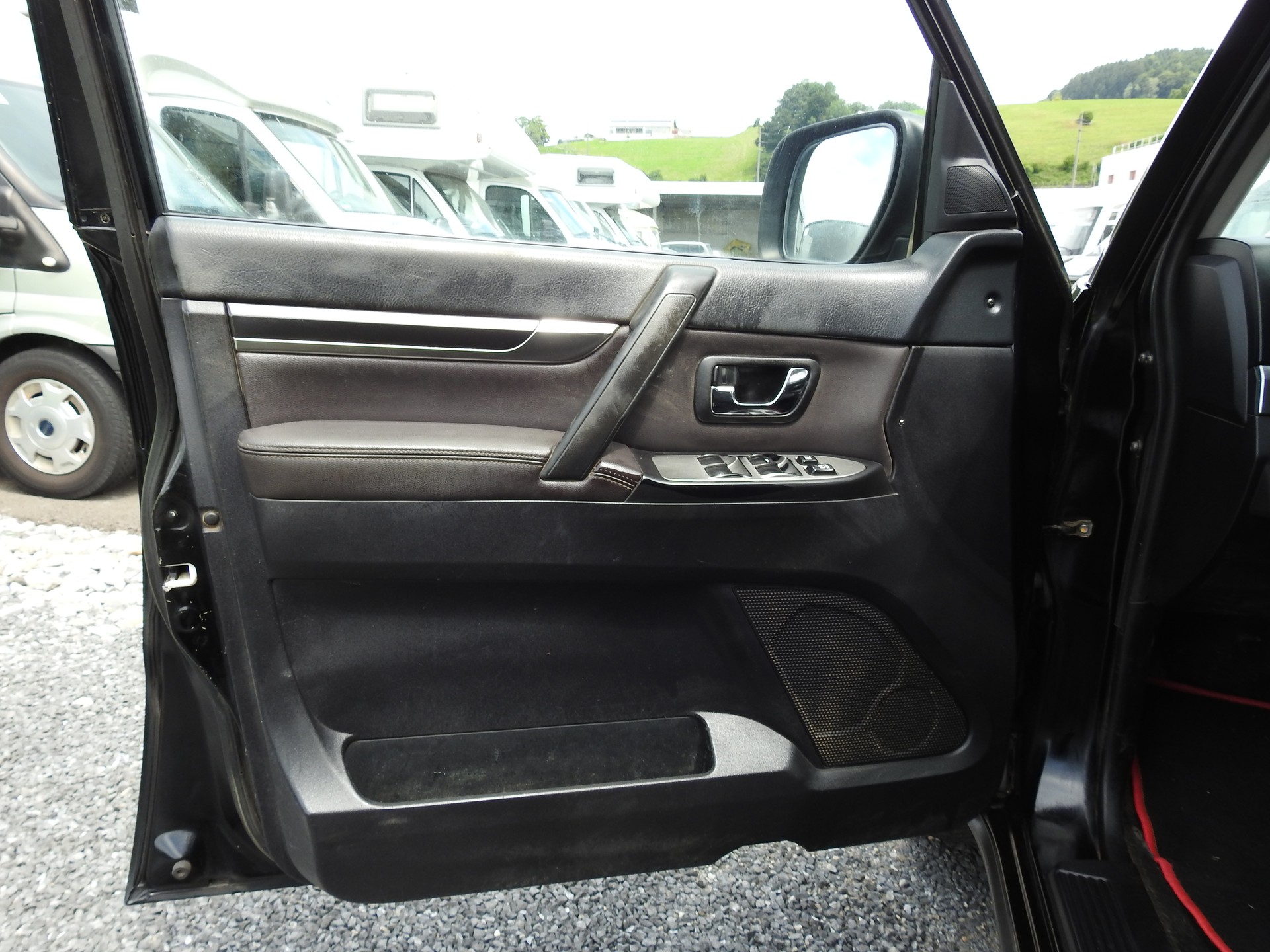 MITSUBISHI Pajero 3.2 DI-D Swiss Edition Automatic-image-9