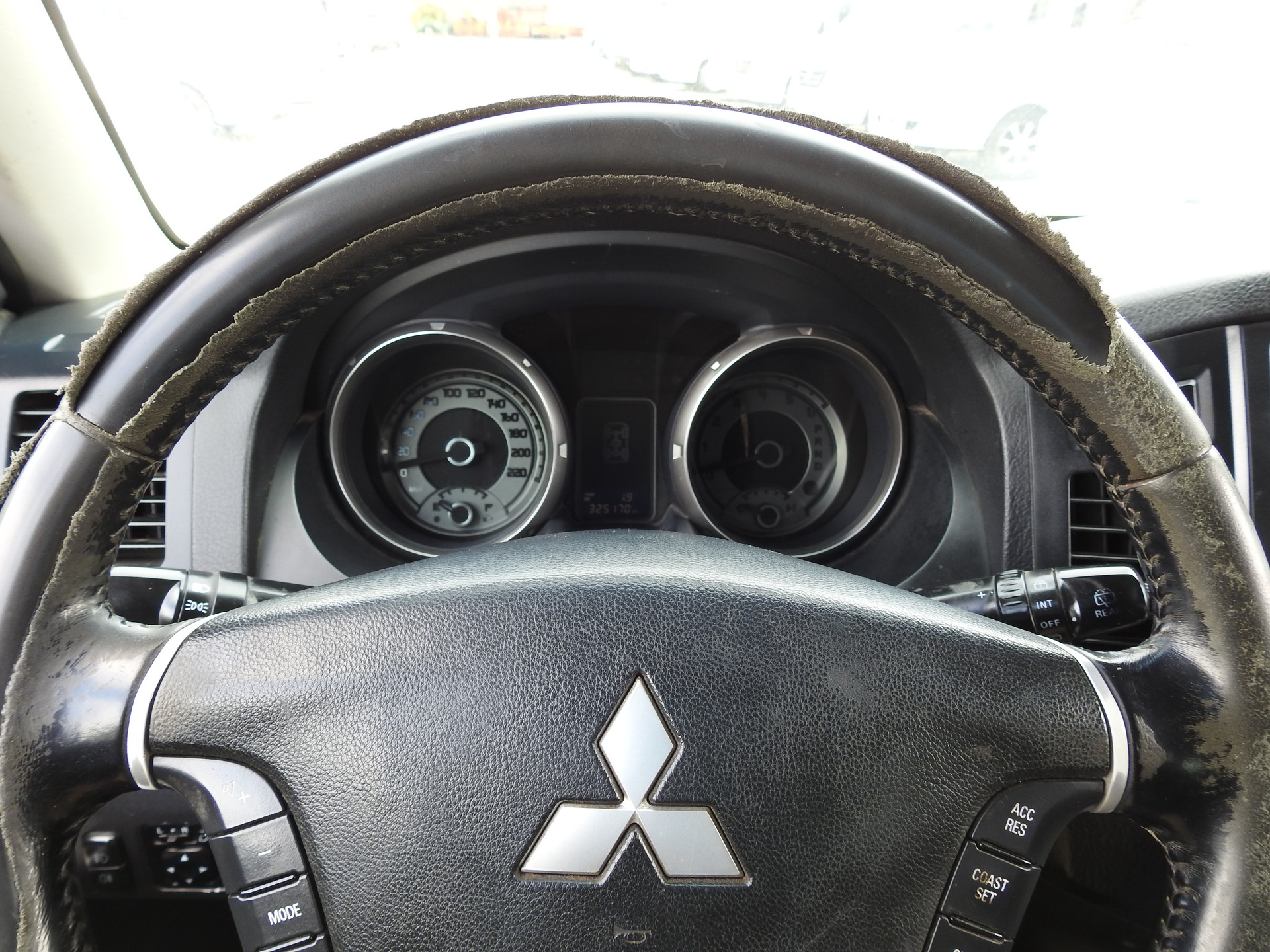MITSUBISHI Pajero 3.2 DI-D Swiss Edition Automatic-image-27