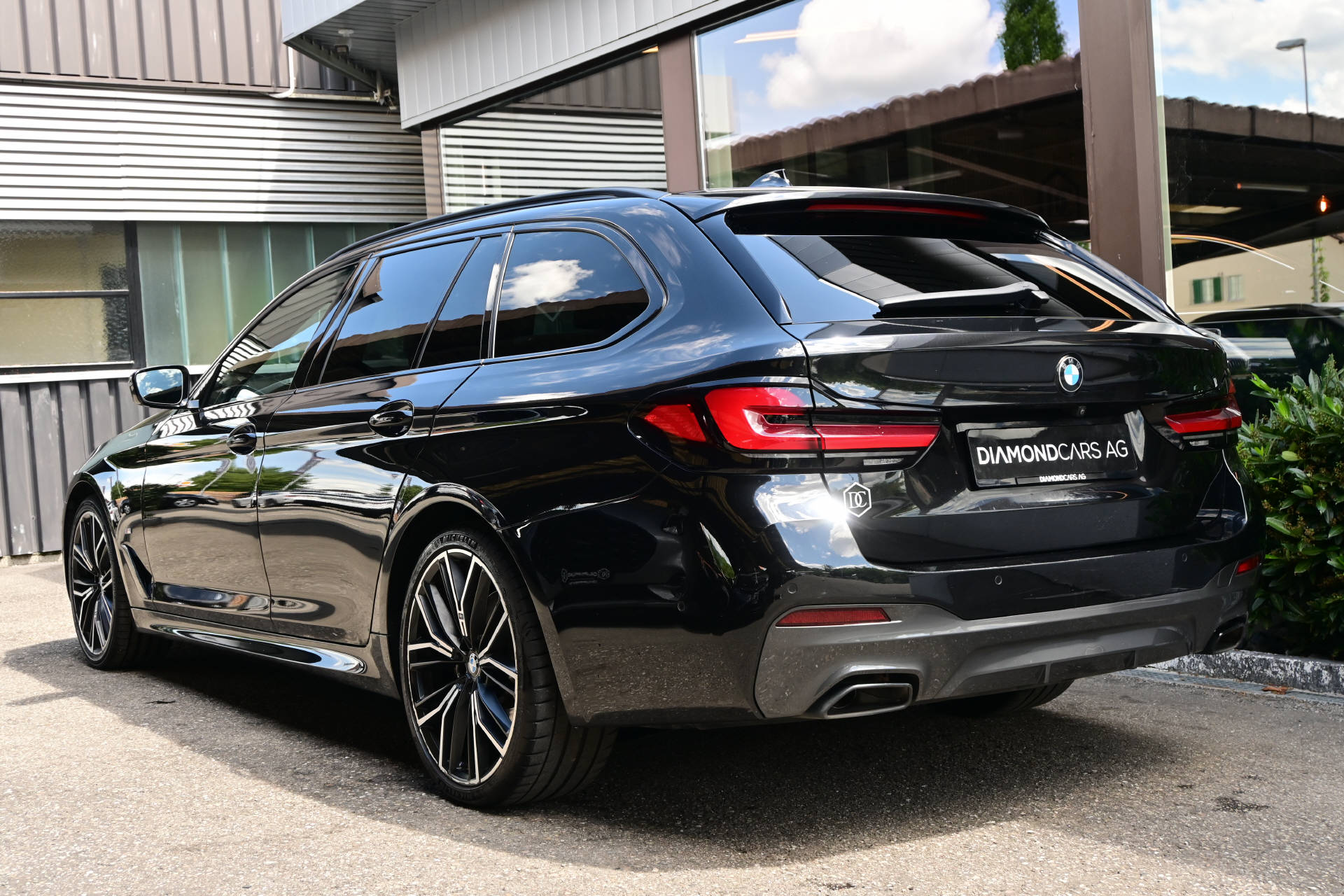 BMW 540d xDrive Touring *M-Sport*H&K*HUD*Laser Light*-image-4