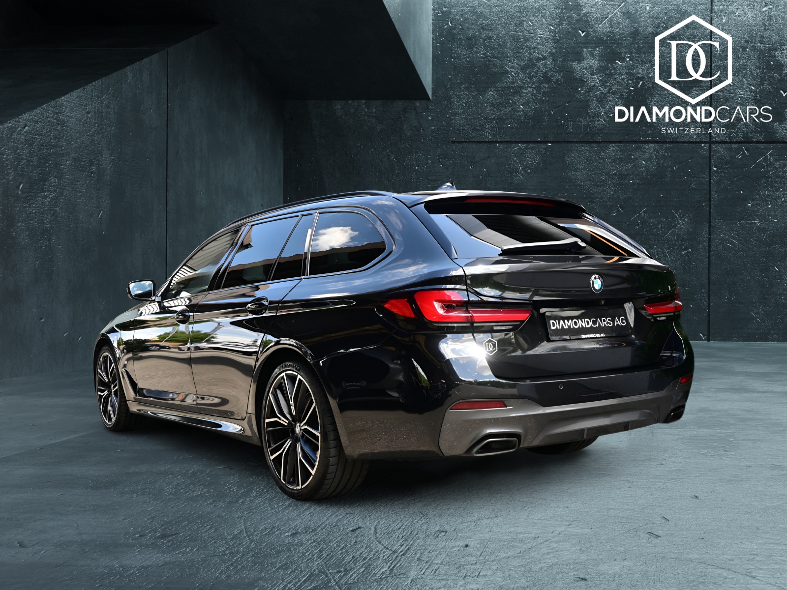 BMW 540d xDrive Touring *M-Sport*H&K*HUD*Laser Light*-image-4
