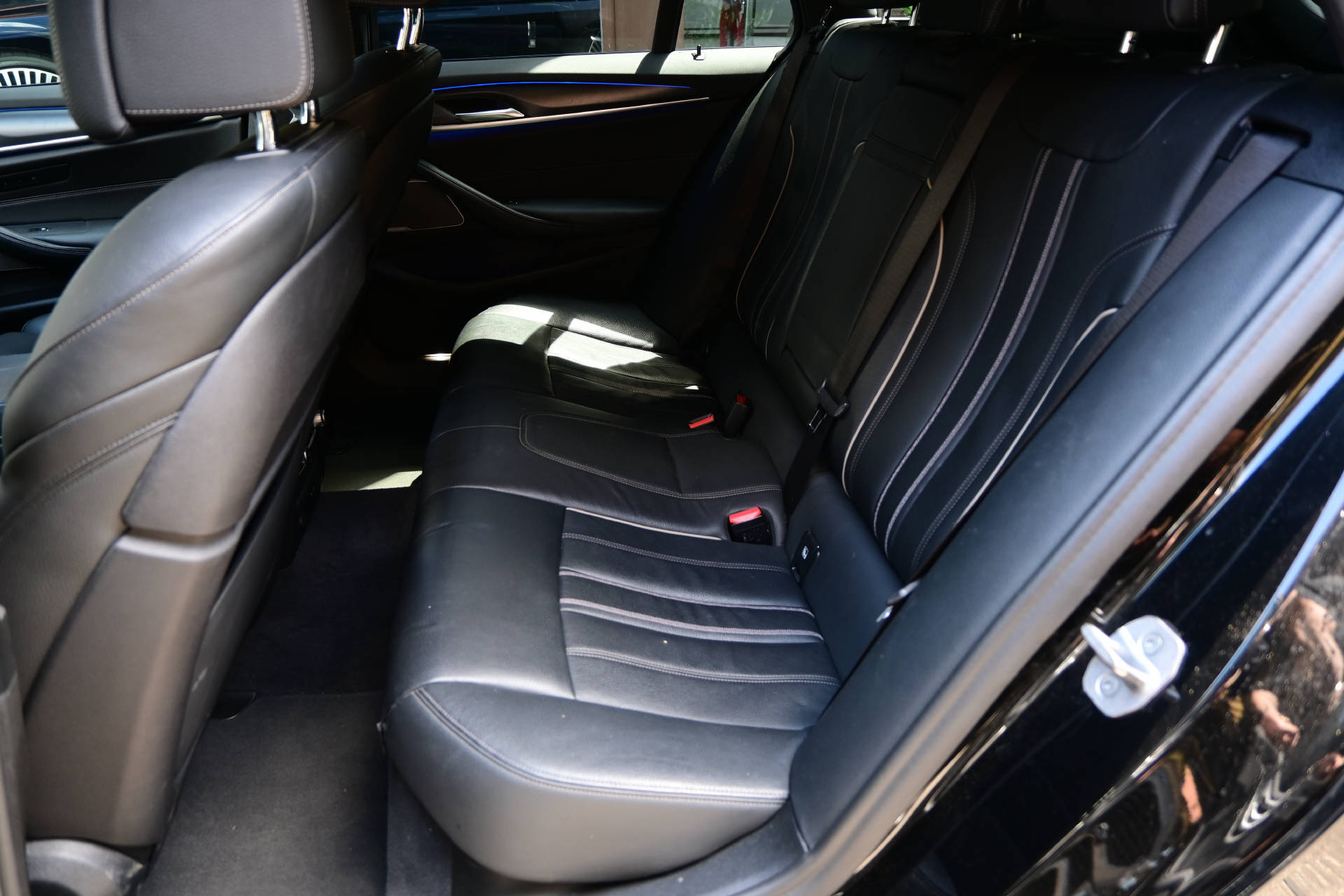 BMW 540d xDrive Touring *M-Sport*H&K*HUD*Laser Light*-image-13