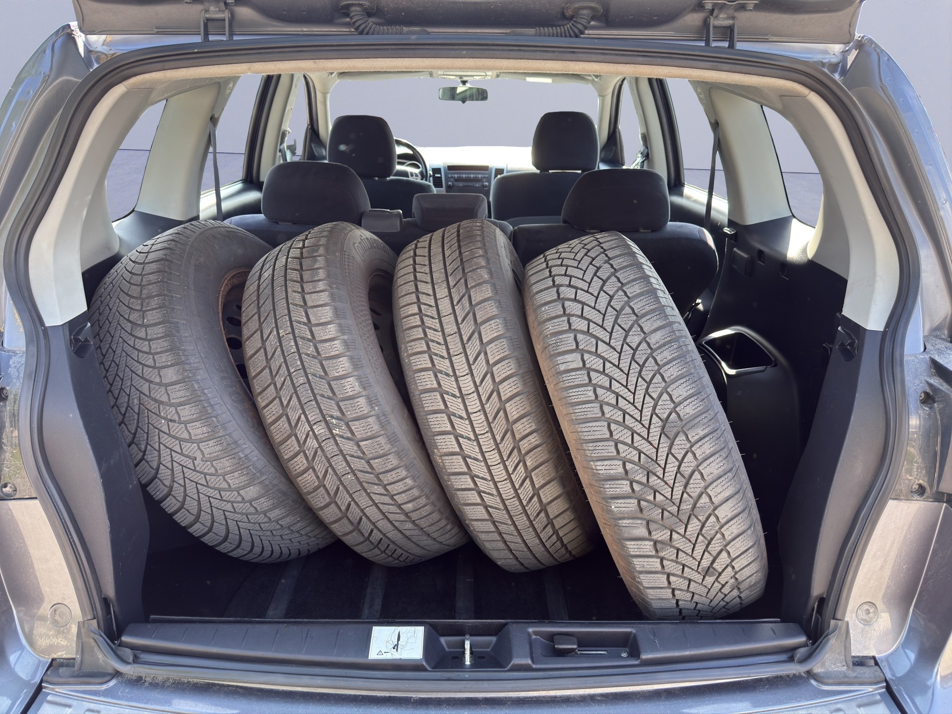 MITSUBISHI Outlander 2.0 DID Instyle 4WD-image-13