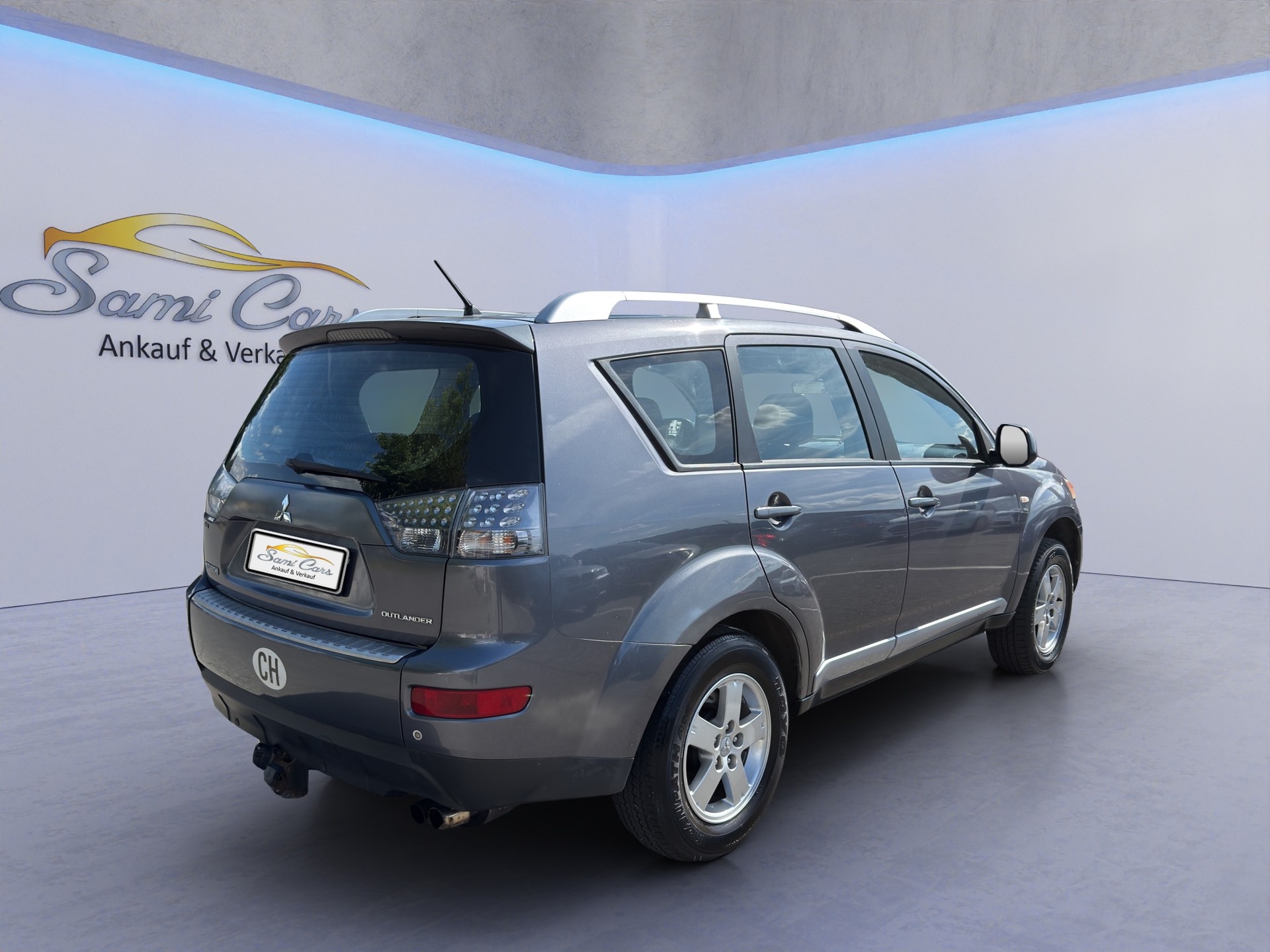MITSUBISHI Outlander 2.0 DID Instyle 4WD-image-4