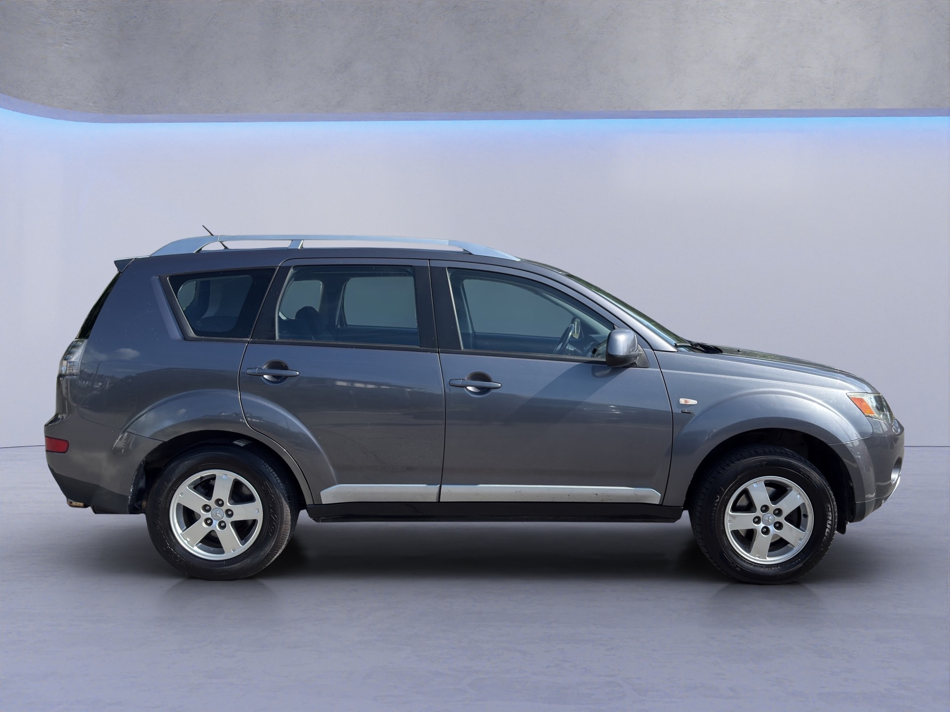 MITSUBISHI Outlander 2.0 DID Instyle 4WD-image-6