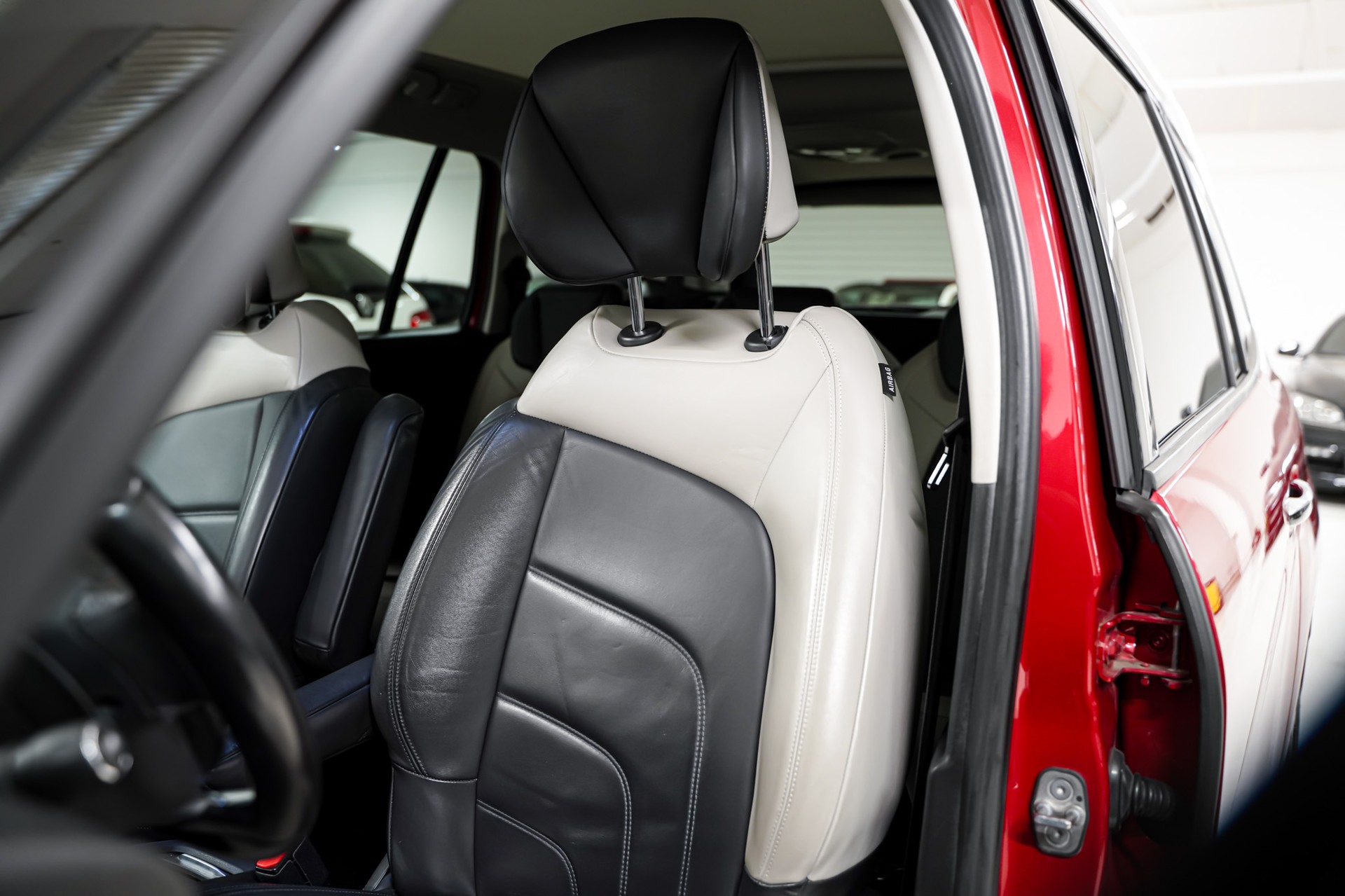 CITROEN Grand C4 Picasso 1.6i 16V e-THP Exclusive-image-11