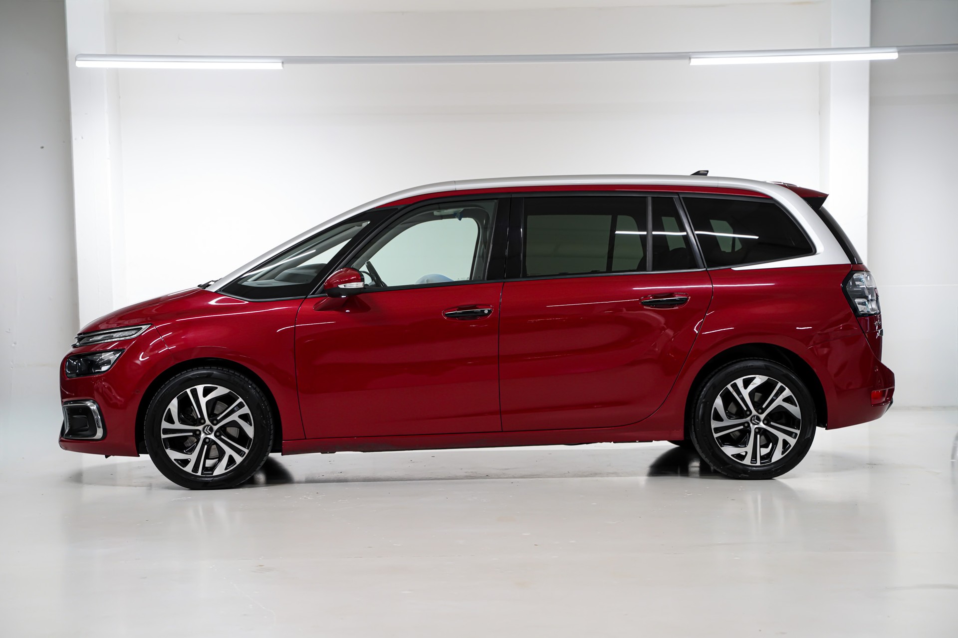 CITROEN Grand C4 Picasso 1.6i 16V e-THP Exclusive-showroom-element-3
