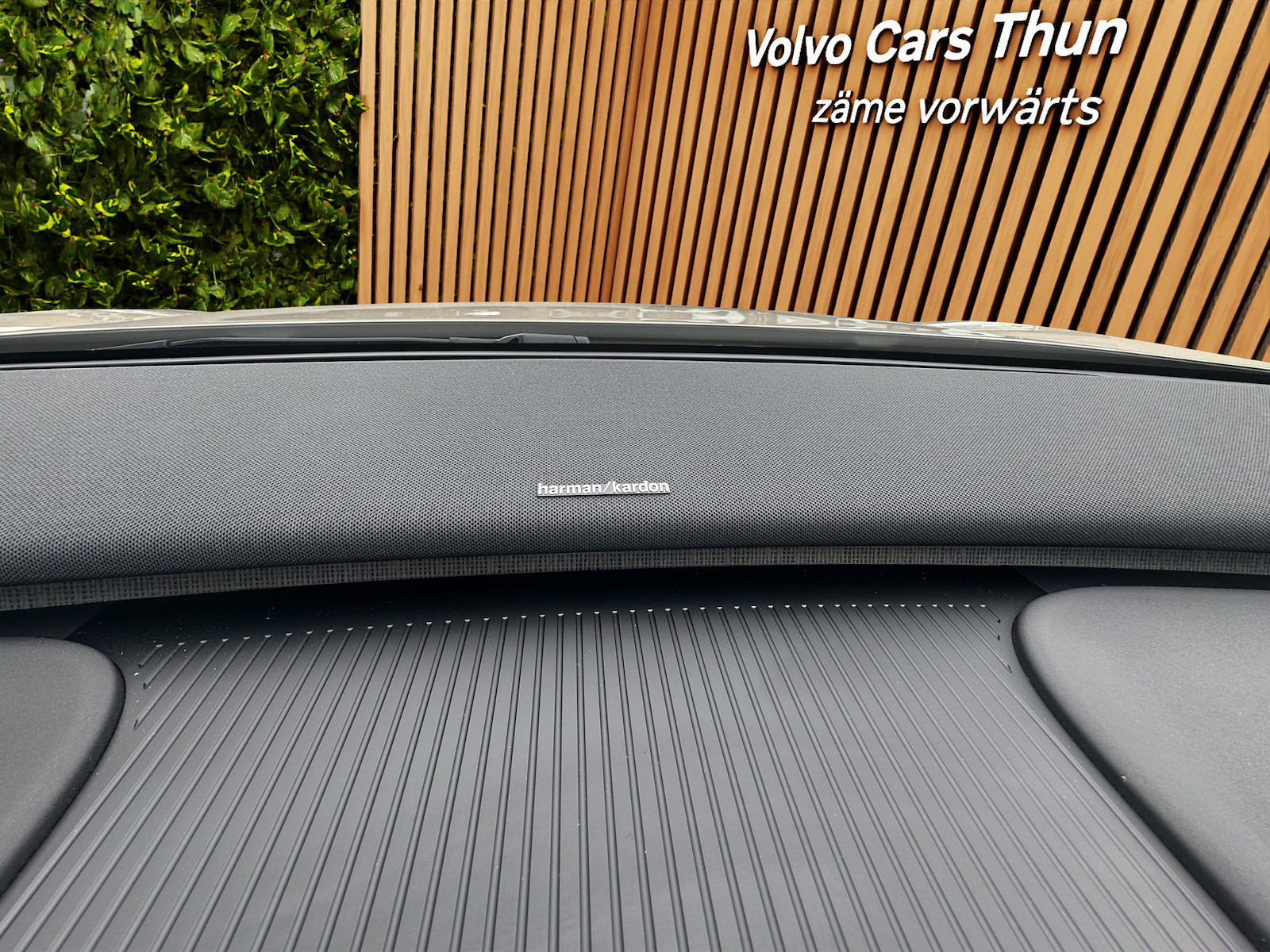 VOLVO EX 30 E60 Twin Ultra Performance AWD-image-13