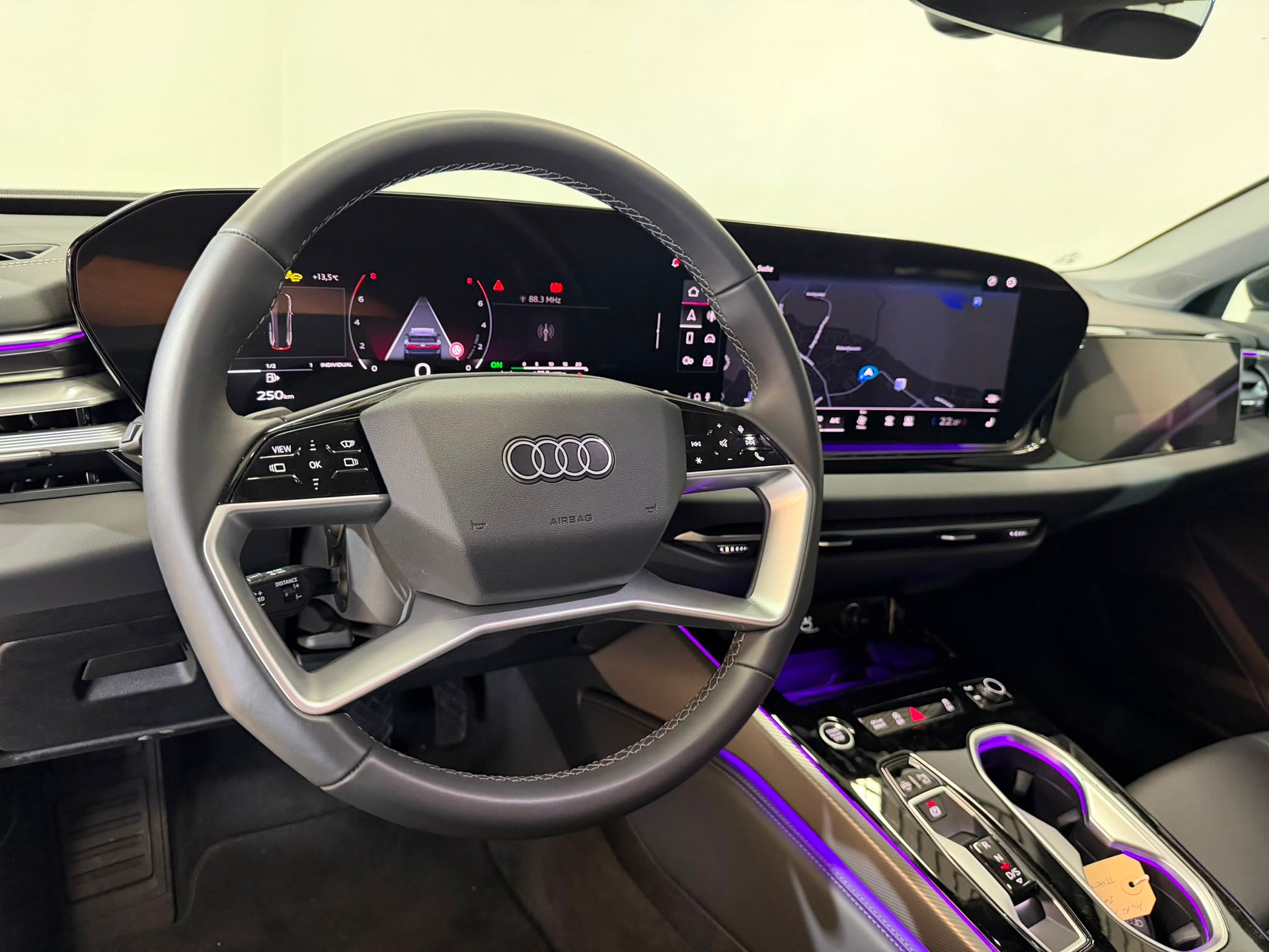 AUDI A6 Avant TFSI S-Tronic-image-5