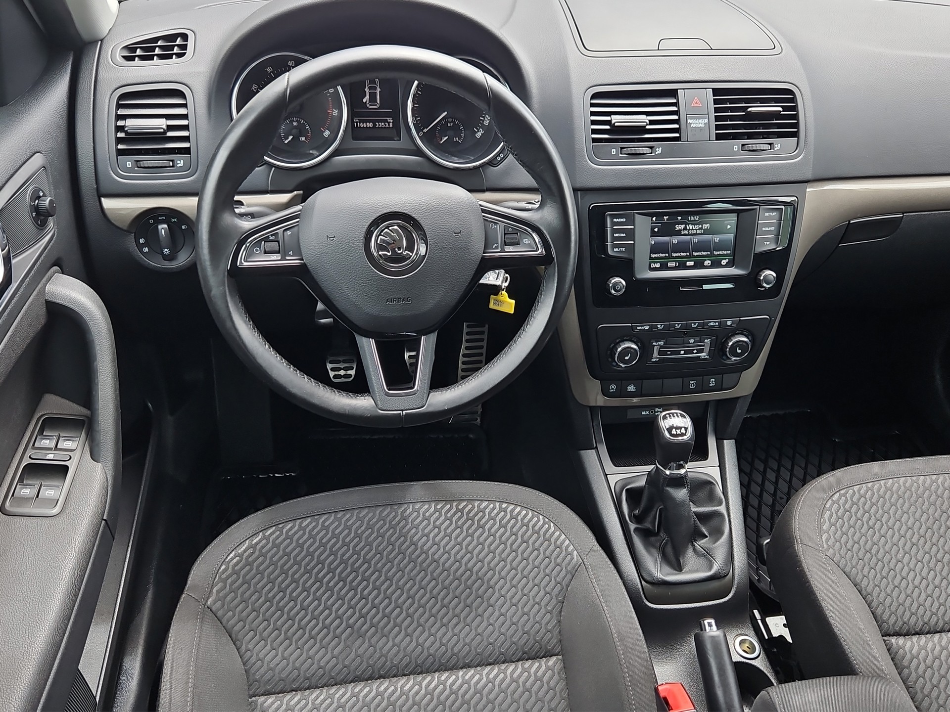 SKODA Yeti 1.4 TSI Style Outdoor 4x4-image-11