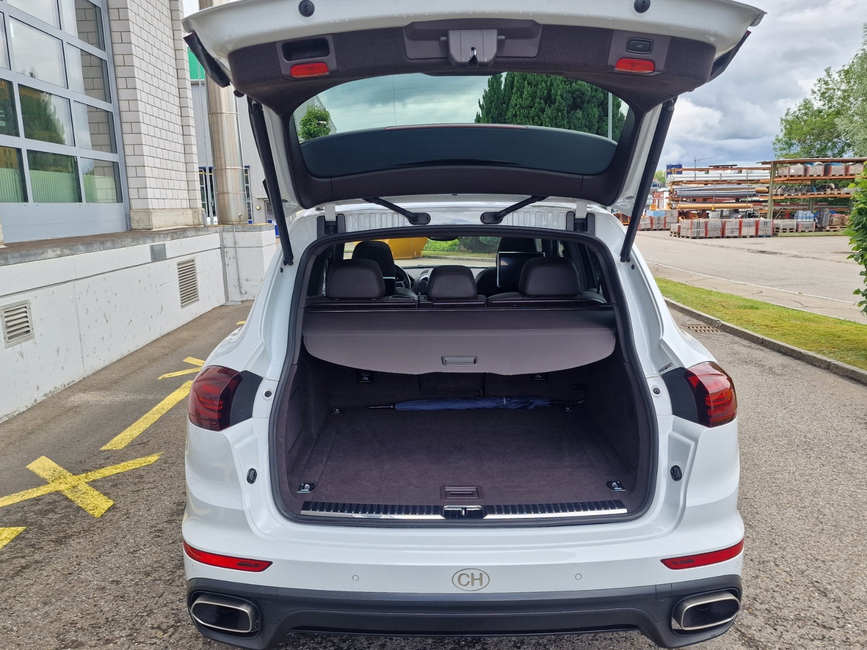 PORSCHE Cayenne Diesel Platinum Edition-image-15