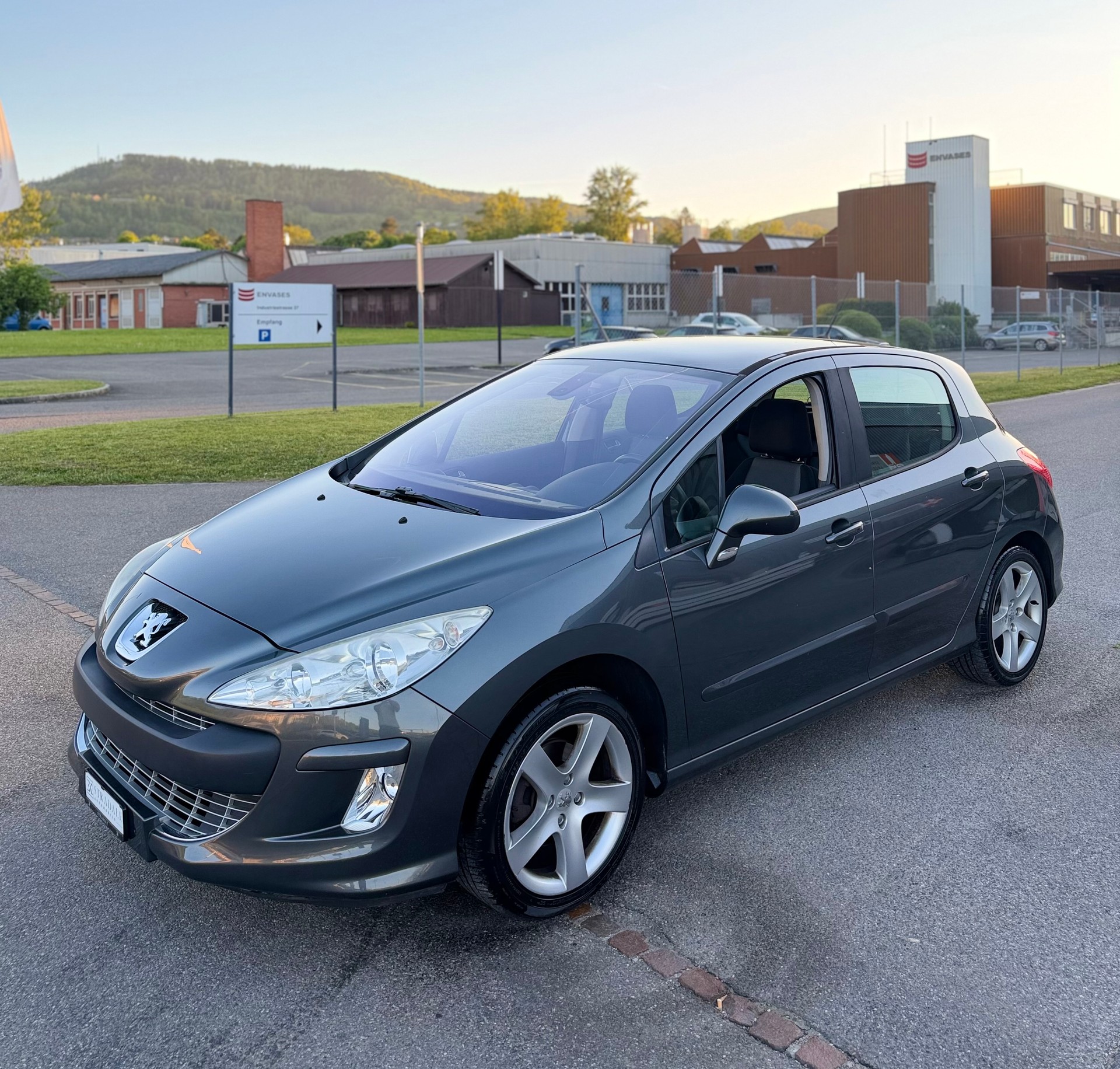 PEUGEOT 308 2.0 HDI Sport Pack Automatic-image-7