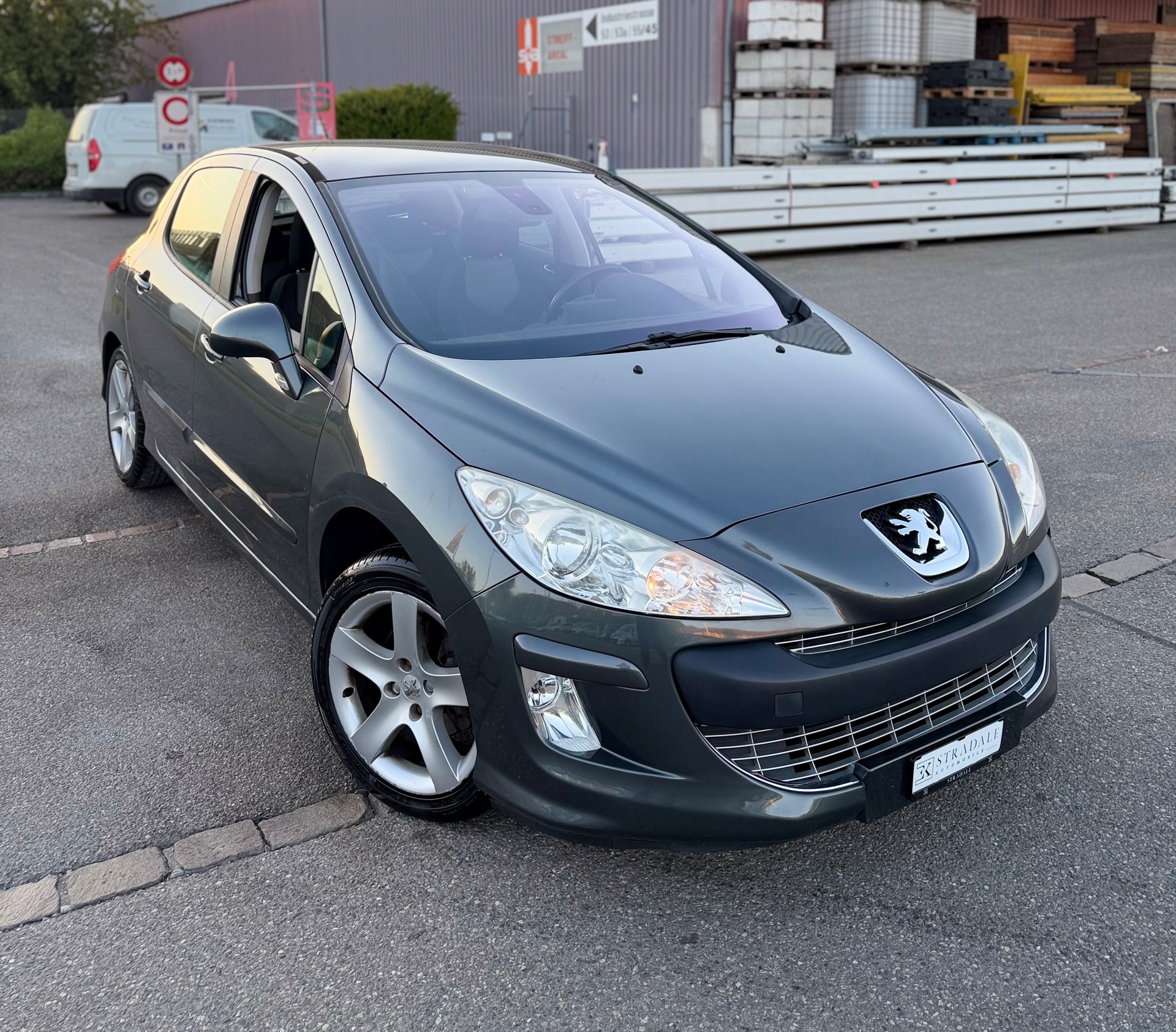 PEUGEOT 308 2.0 HDI Sport Pack Automatic