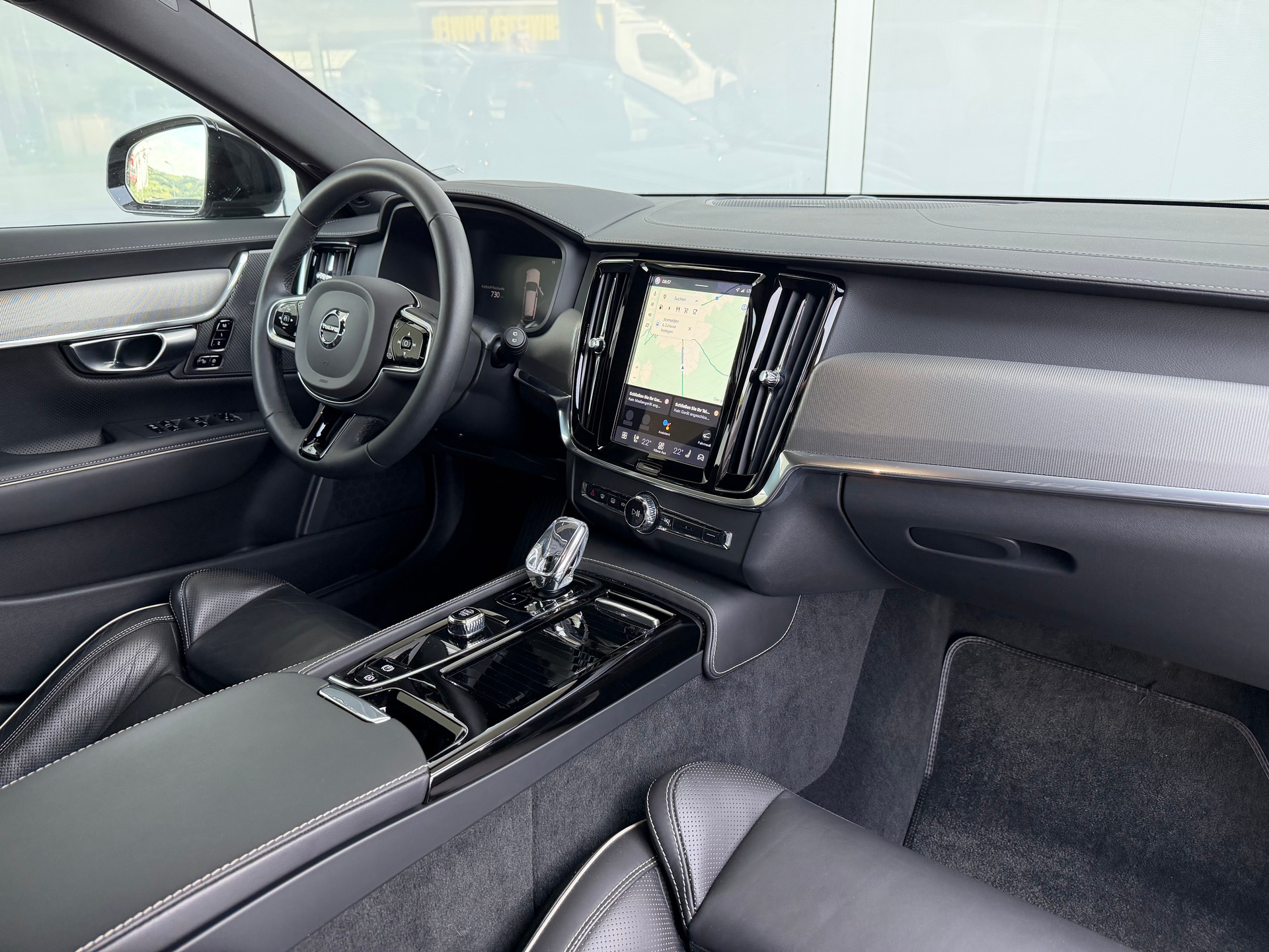 VOLVO V90 T8 eAWD Plus Dark Geartronic-showroom-element-2