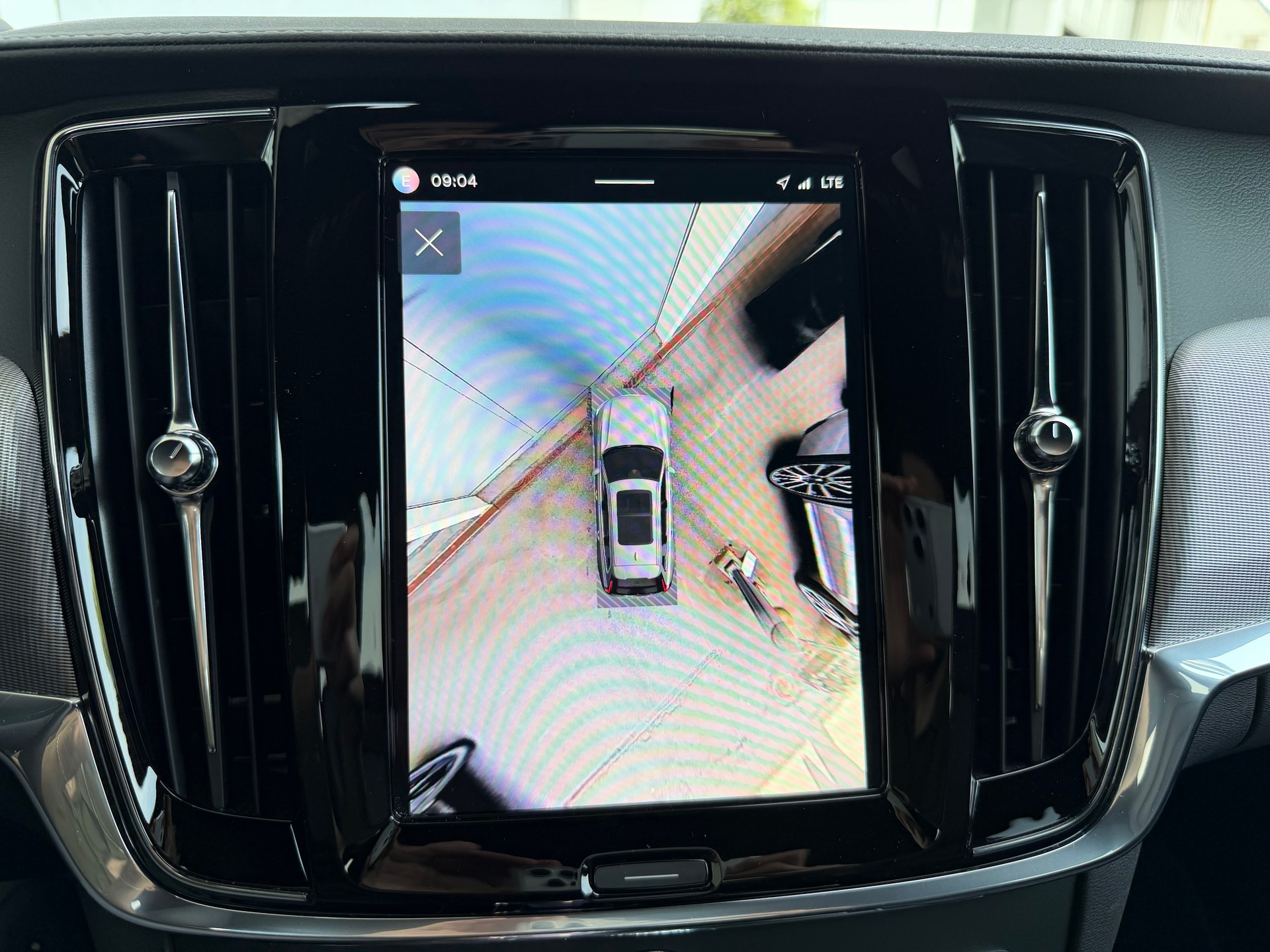 VOLVO V90 T8 eAWD Plus Dark Geartronic-image-18