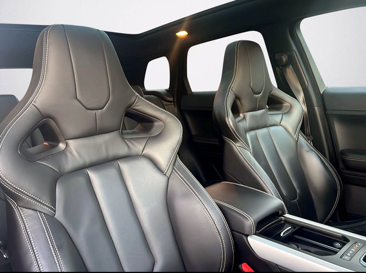 LAND ROVER Range Rover Evoque 2.0 Si4 Prestige AT6-showroom-element-2