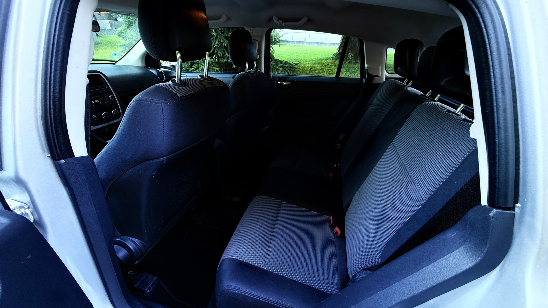 DODGE Caliber 2.0 SXT CVT-image-11