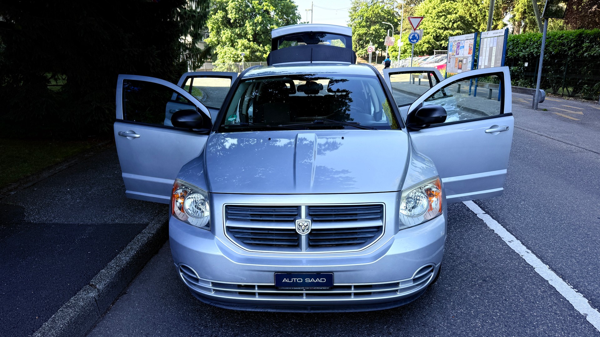 DODGE Caliber 2.0 SXT CVT-image-12