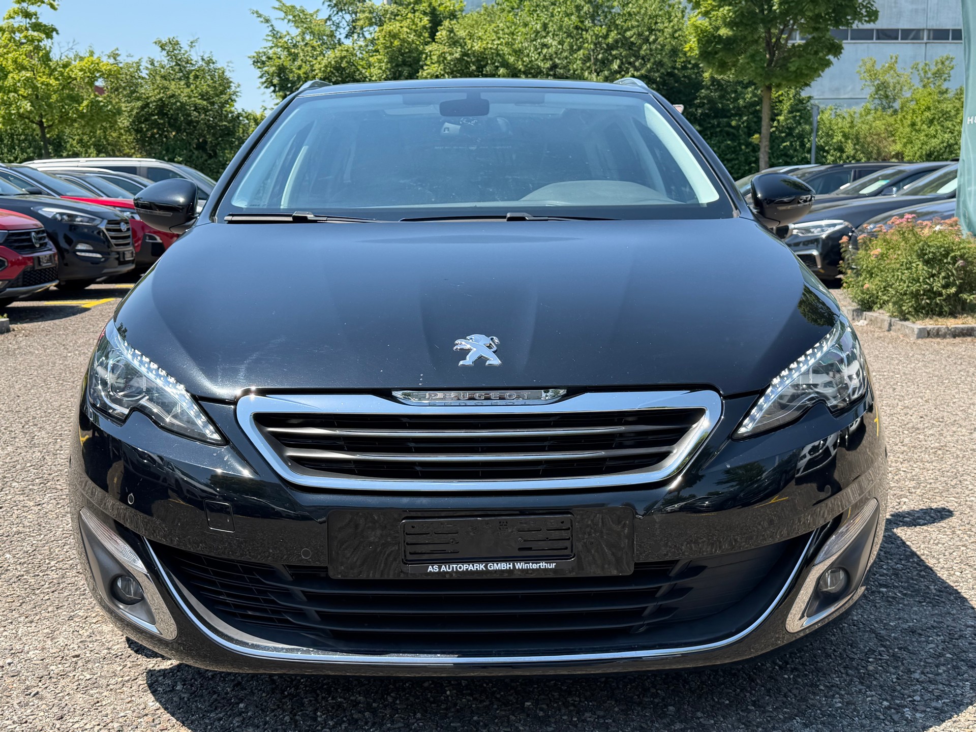 PEUGEOT 308 SW 1.2 THP Féline Automatic-showroom-element-1