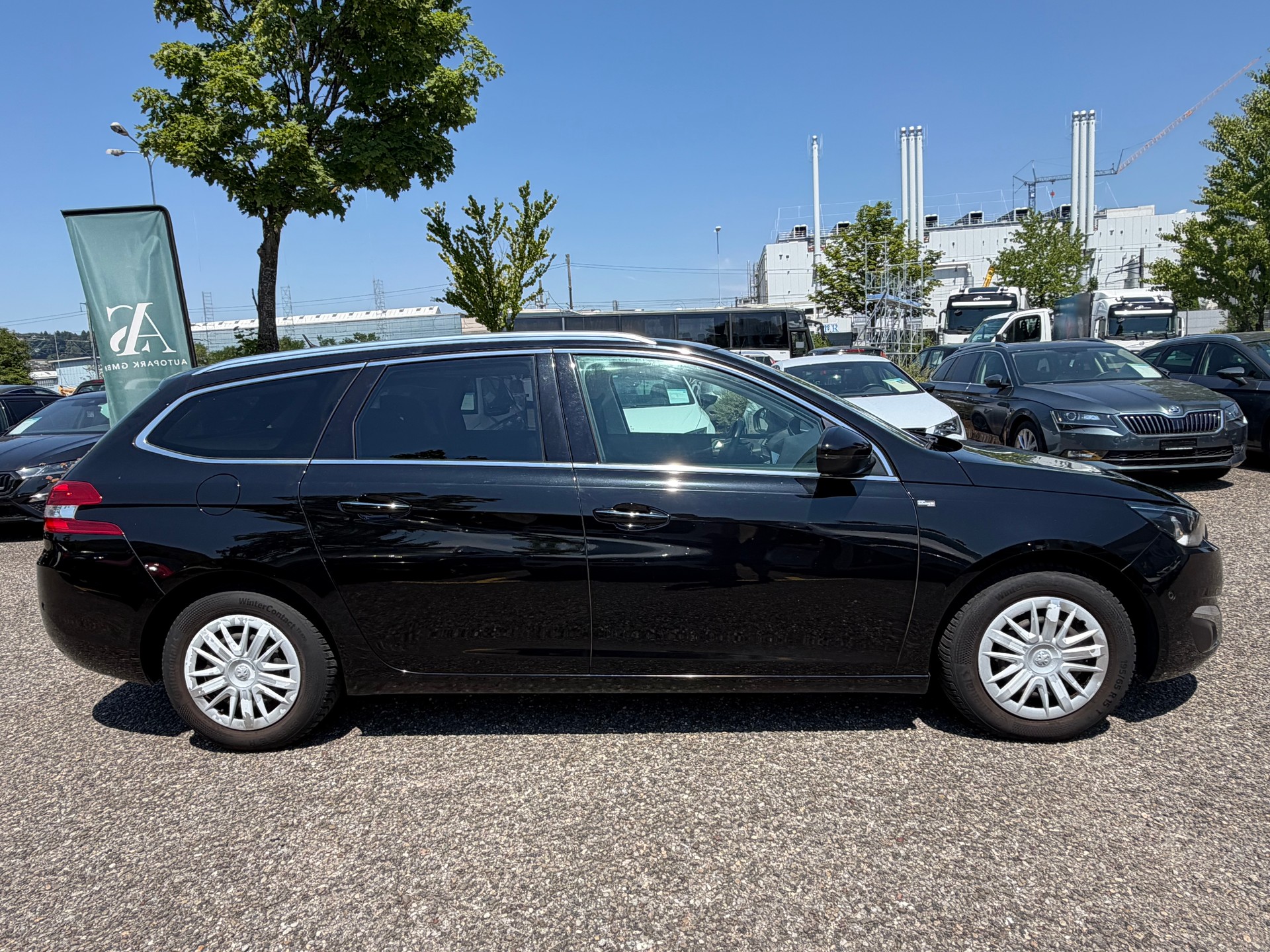 PEUGEOT 308 SW 1.2 THP Féline Automatic-showroom-element-3