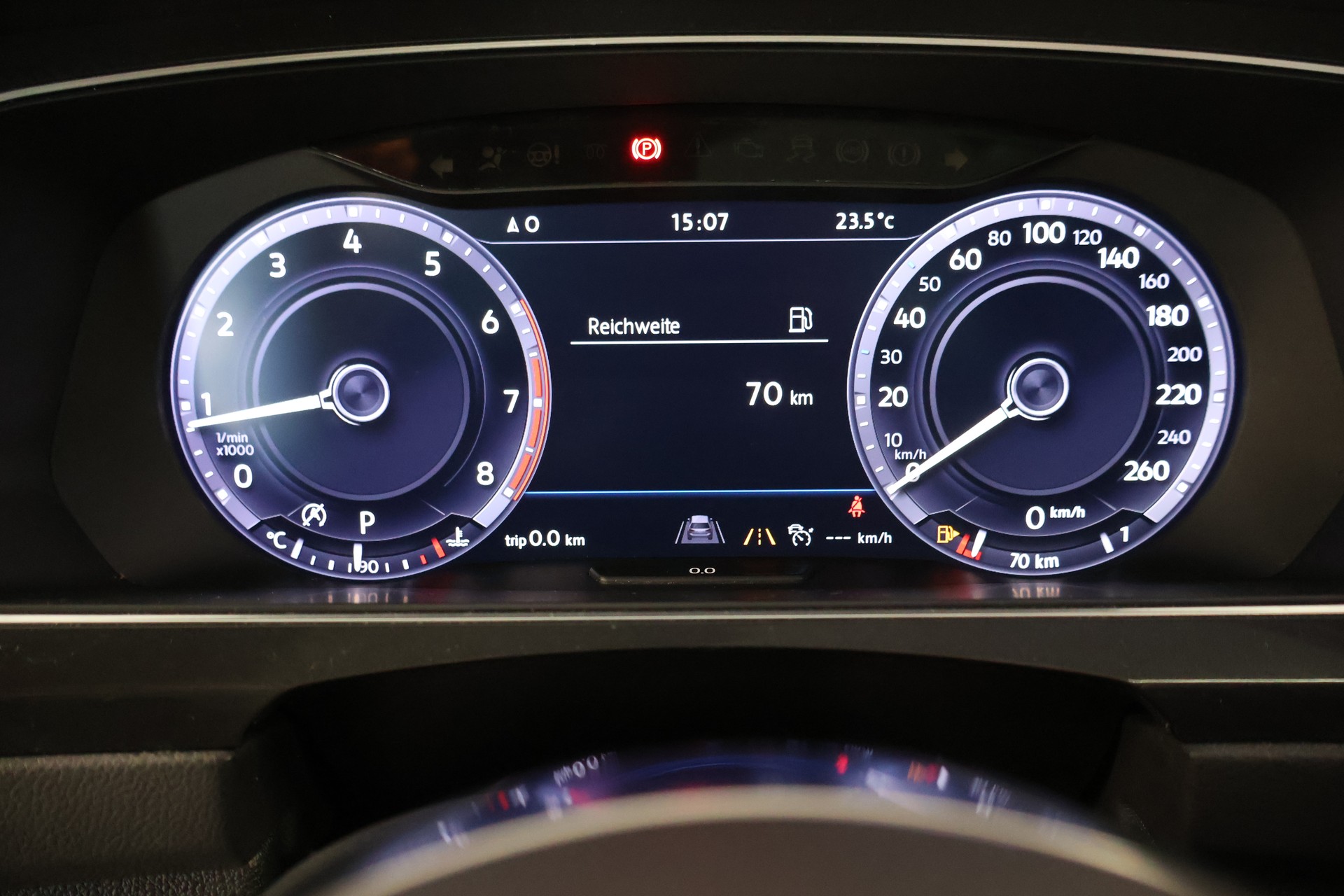 VW Tiguan 2.0TSI R-Line 4Motion DSG-image-24