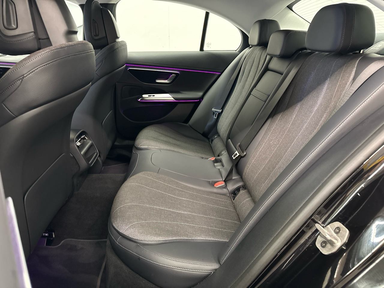 MERCEDES-BENZ E 220 d 9G-Tronic-image-8