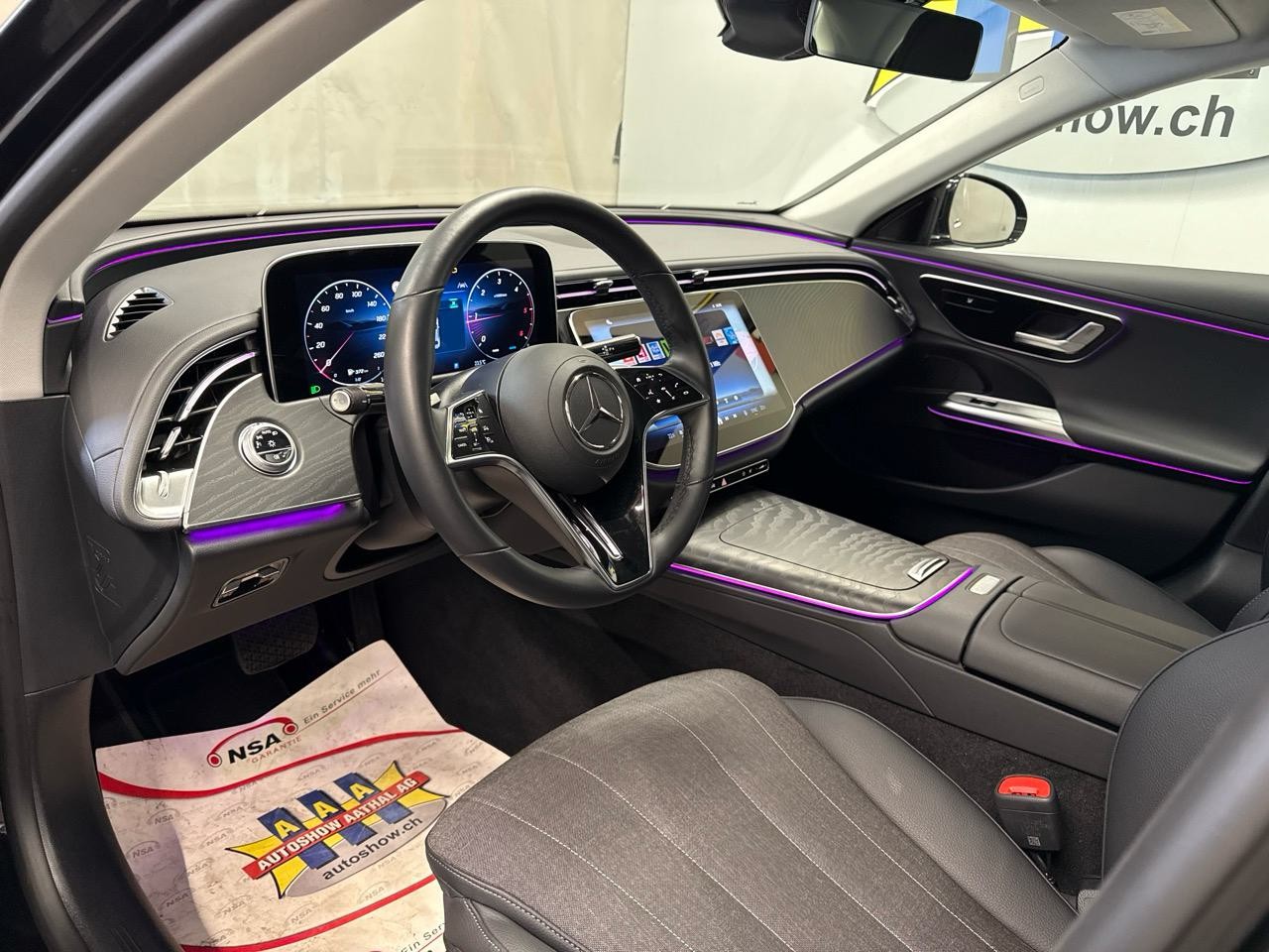 MERCEDES-BENZ E 220 d 9G-Tronic-showroom-element-2