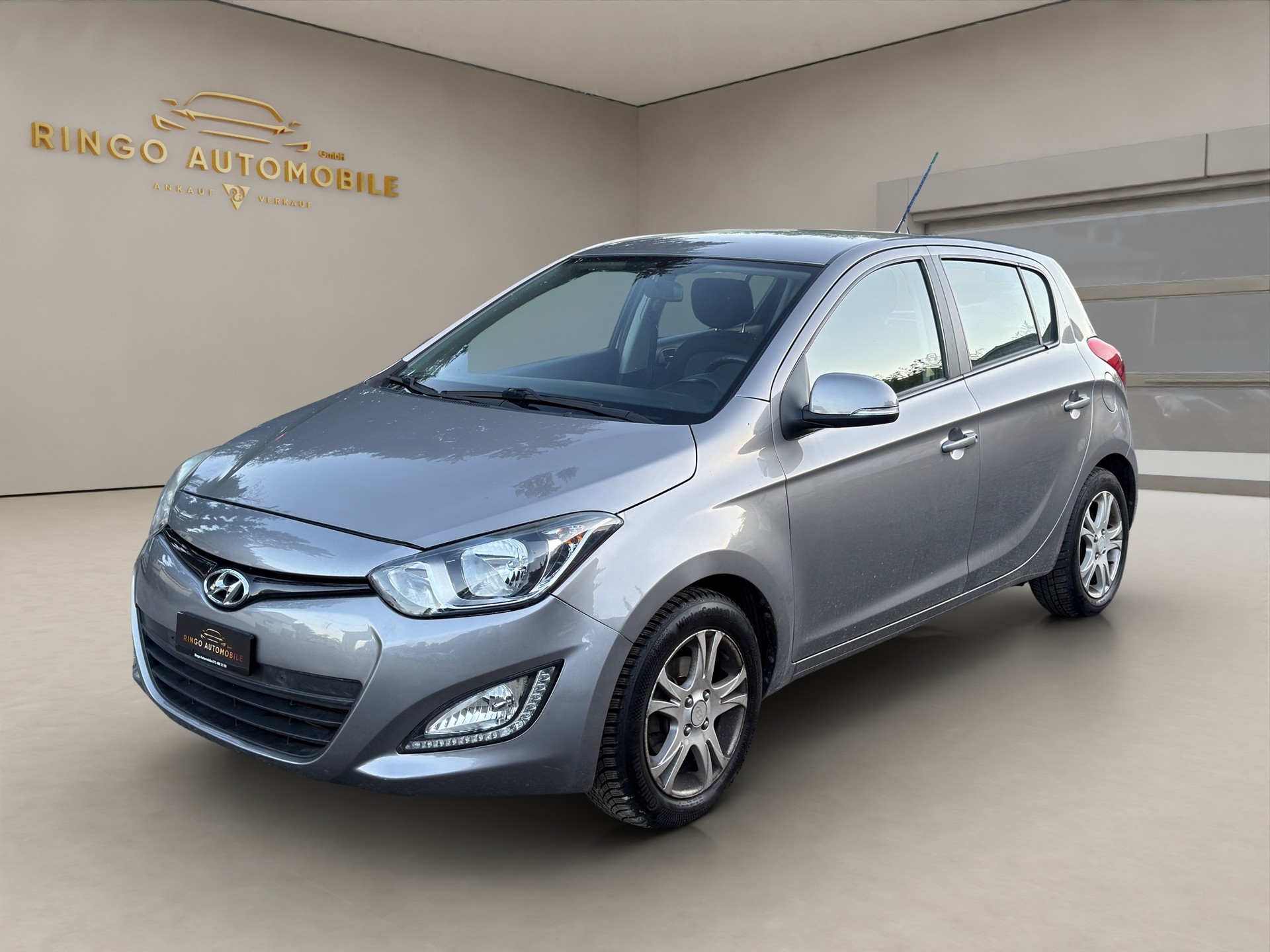 HYUNDAI i20 1.4 Premium Automatic-showroom-element-2