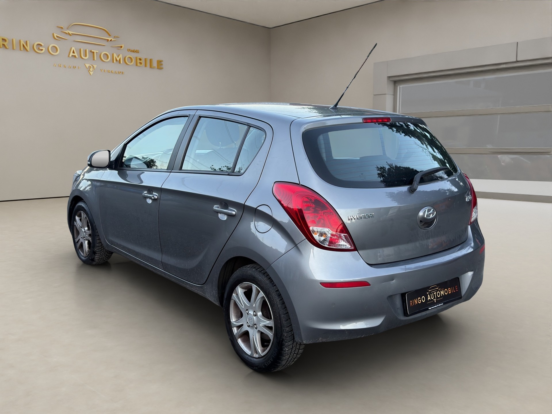 HYUNDAI i20 1.4 Premium Automatic-image-4
