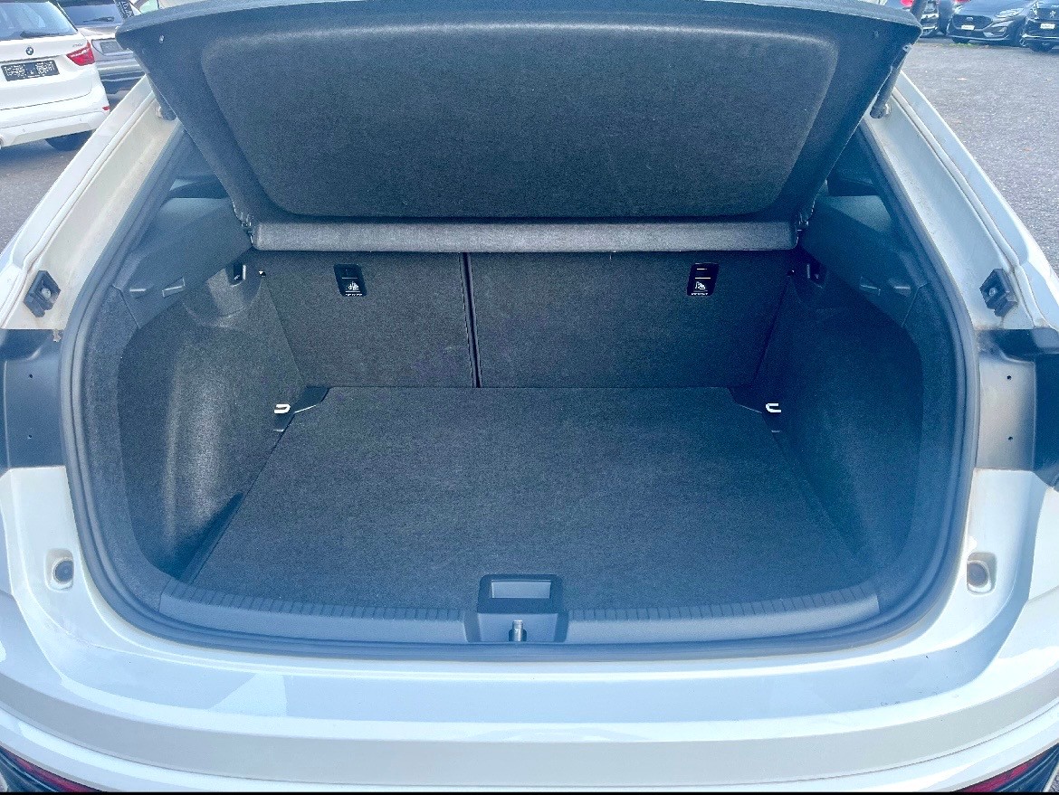 VW Taigo 1.5 TSI R-Line DSG*150 PS**CH FAHRZEUG*-image-18