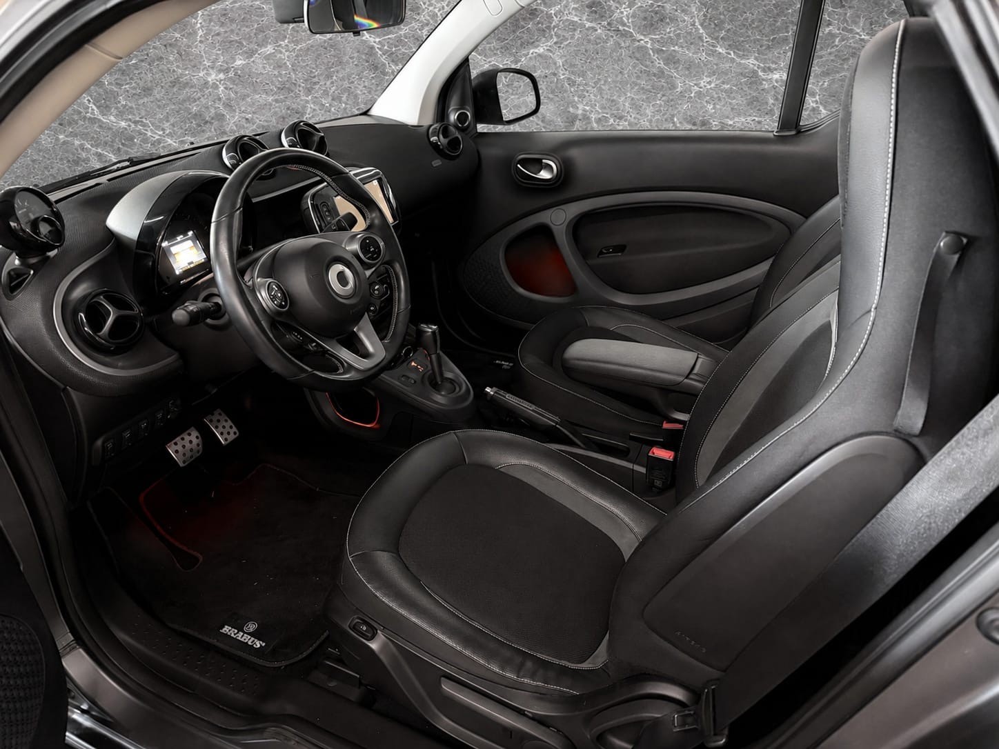 SMART fortwo Cabrio Brabus twinmatic-image-16