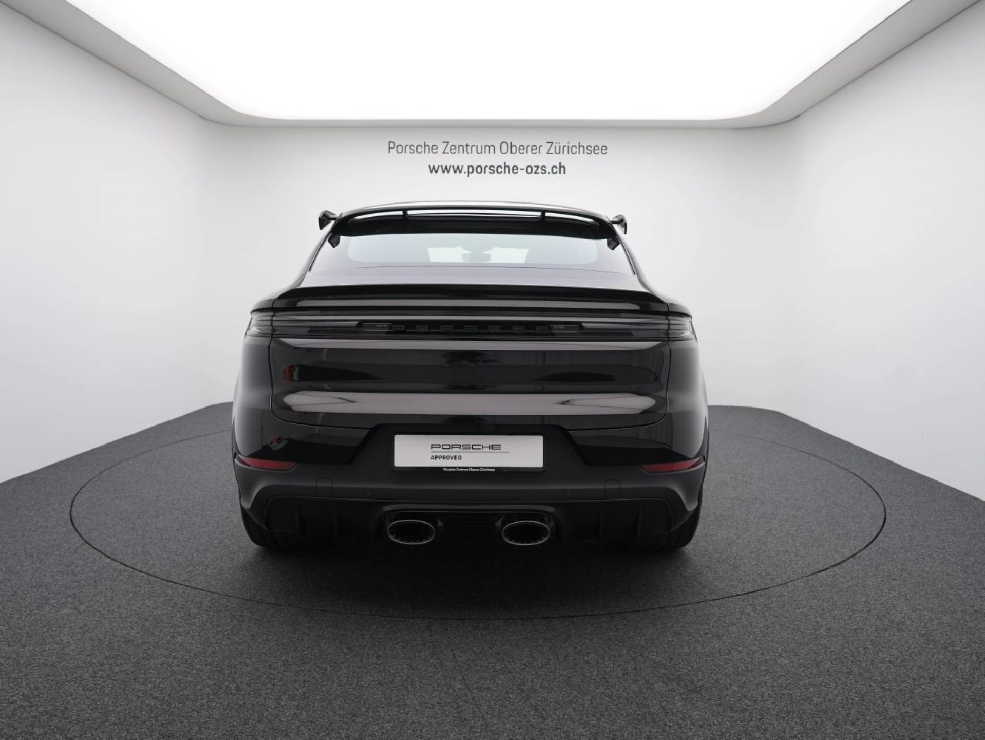 PORSCHE Cayenne Turbo E-Hybrid Coupé mit GT-Paket-image-5